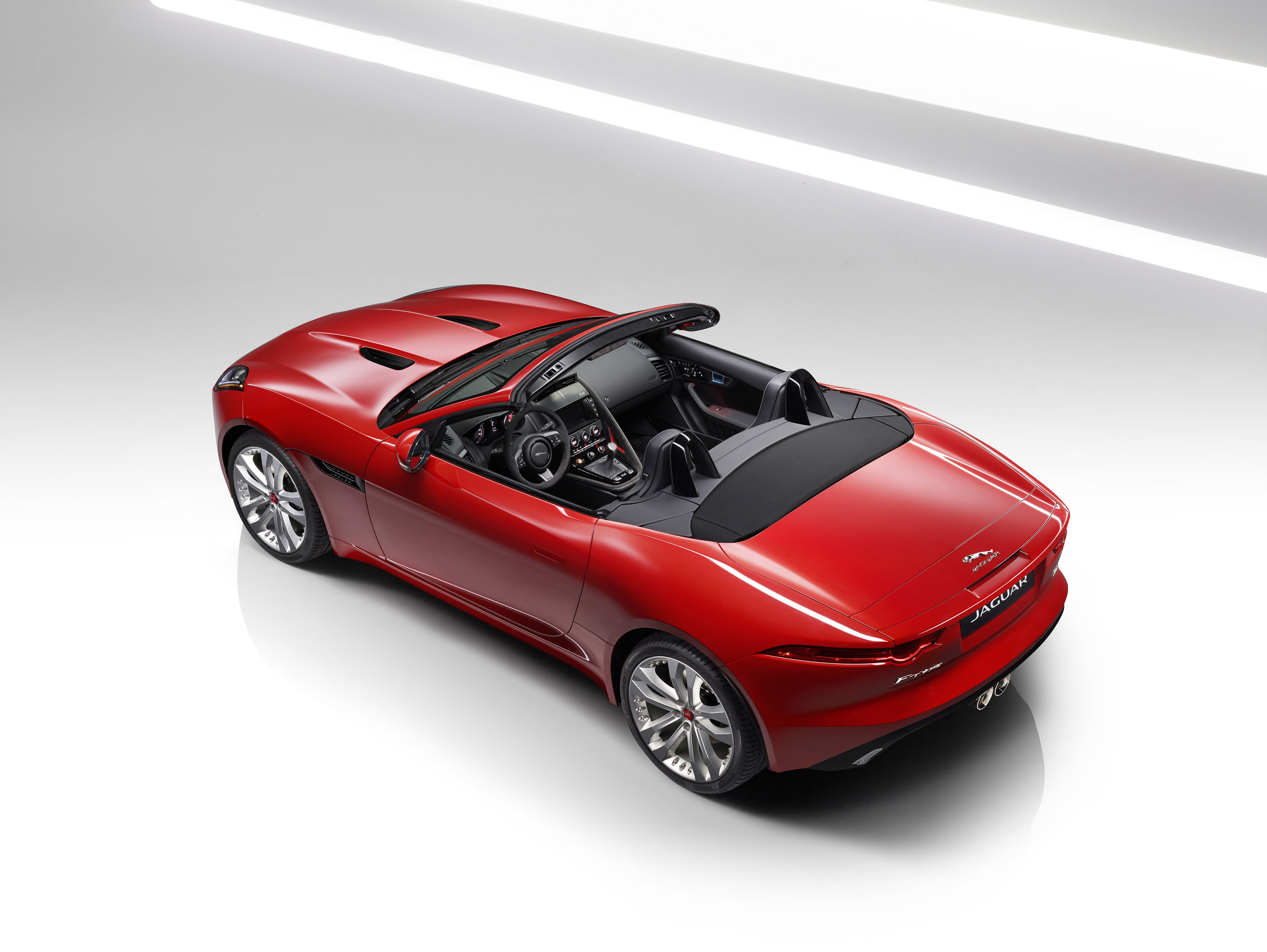 Jaguar F-Type photo #33