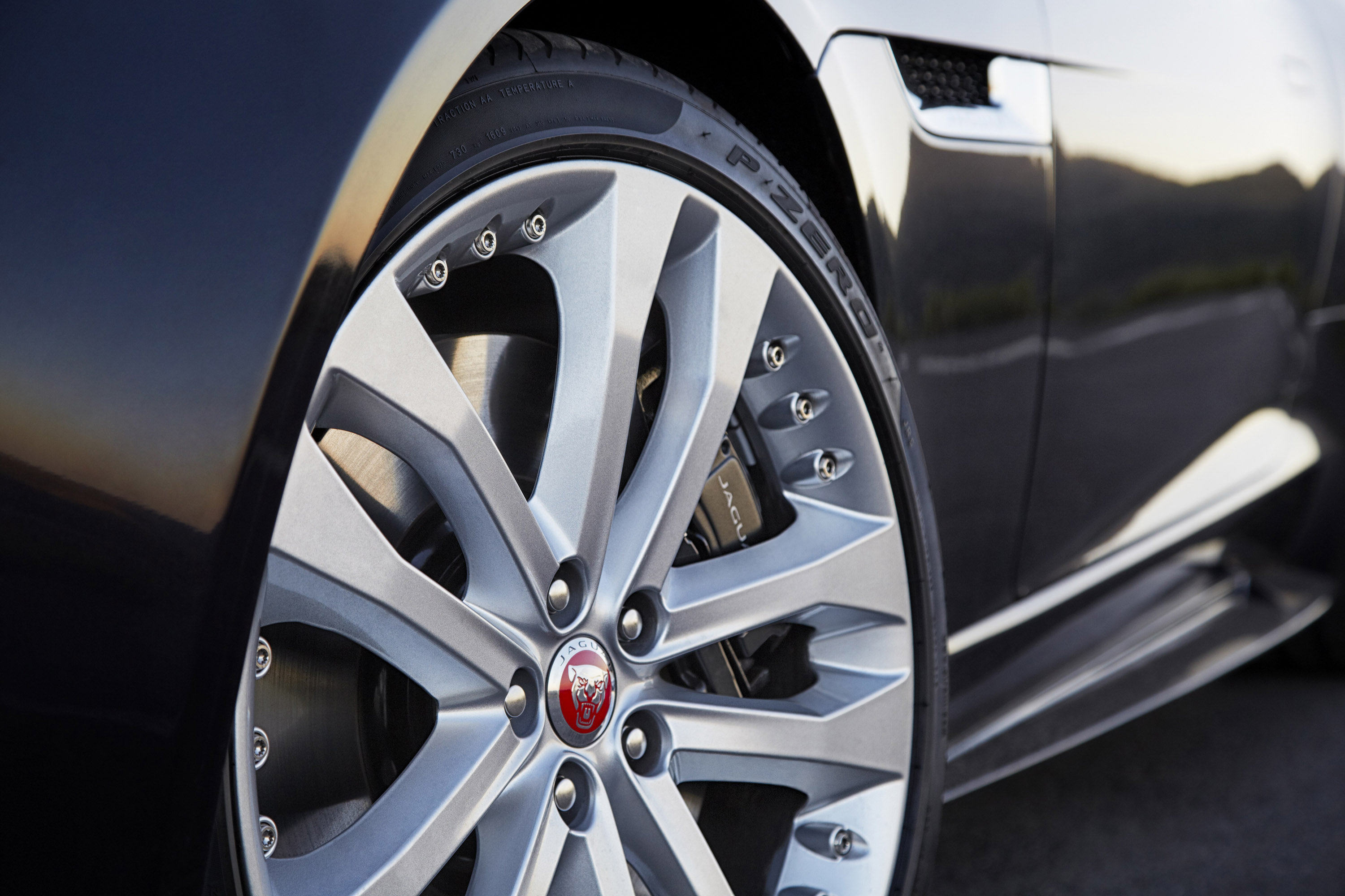 Jaguar F-Type photo #52