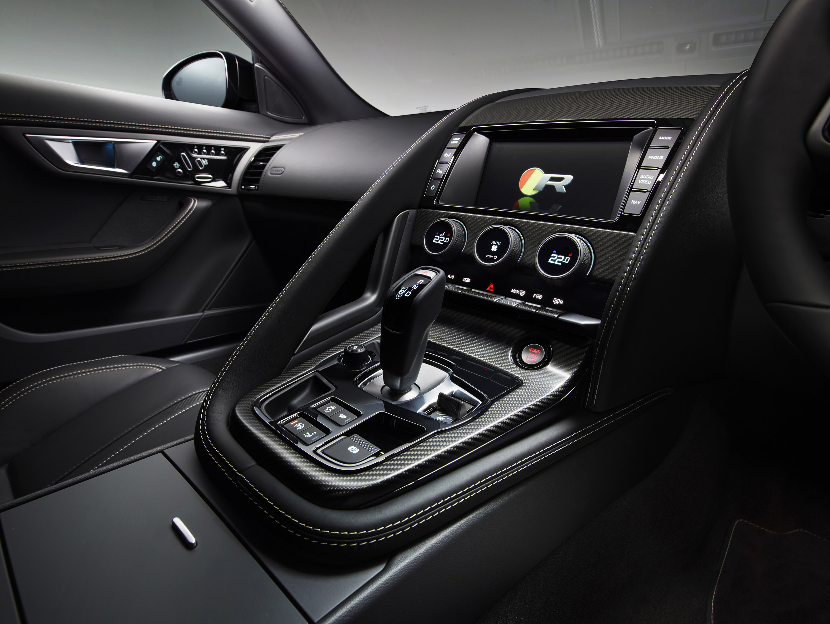 Jaguar F-Type photo #68