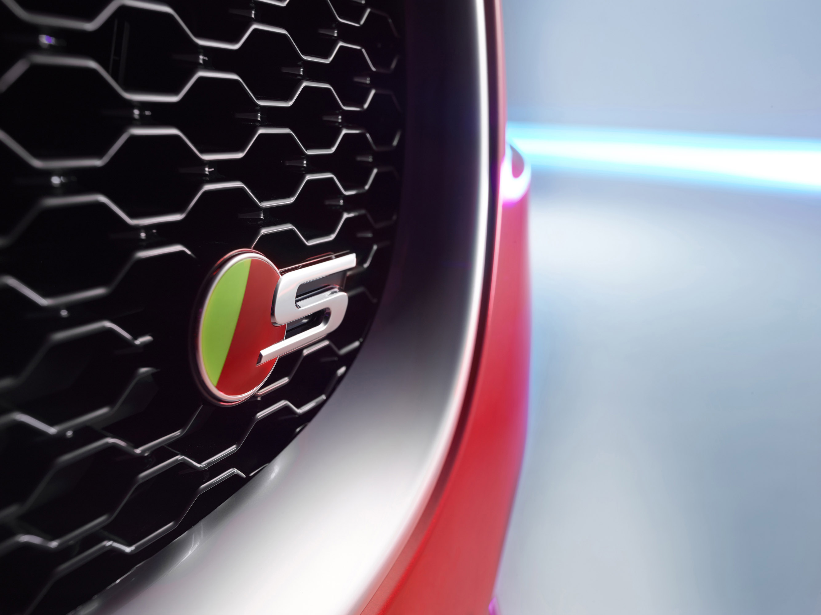 Jaguar XE S photo #20