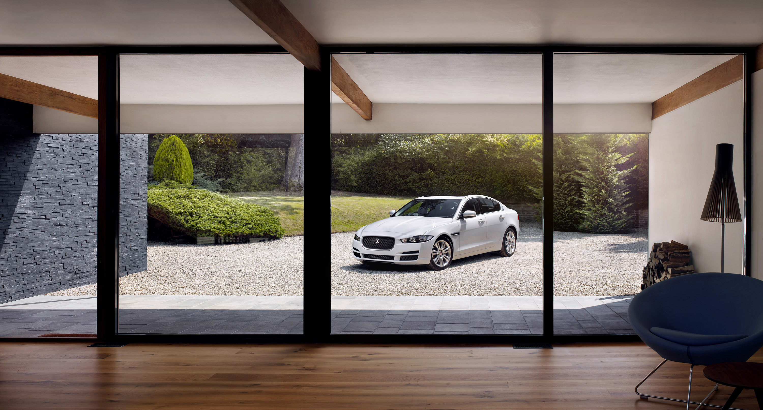 Jaguar XE photo #19