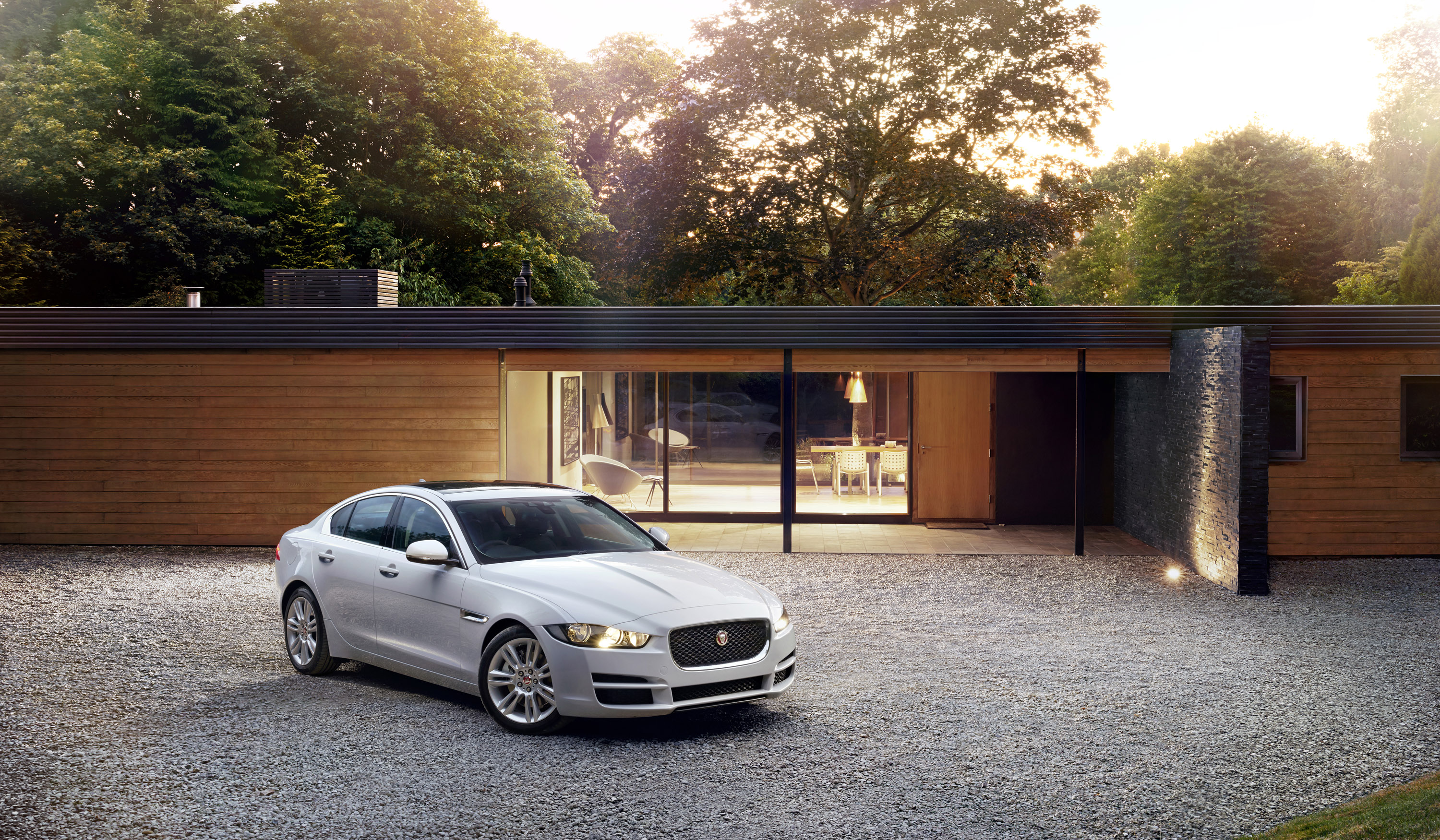 Jaguar XE photo #20