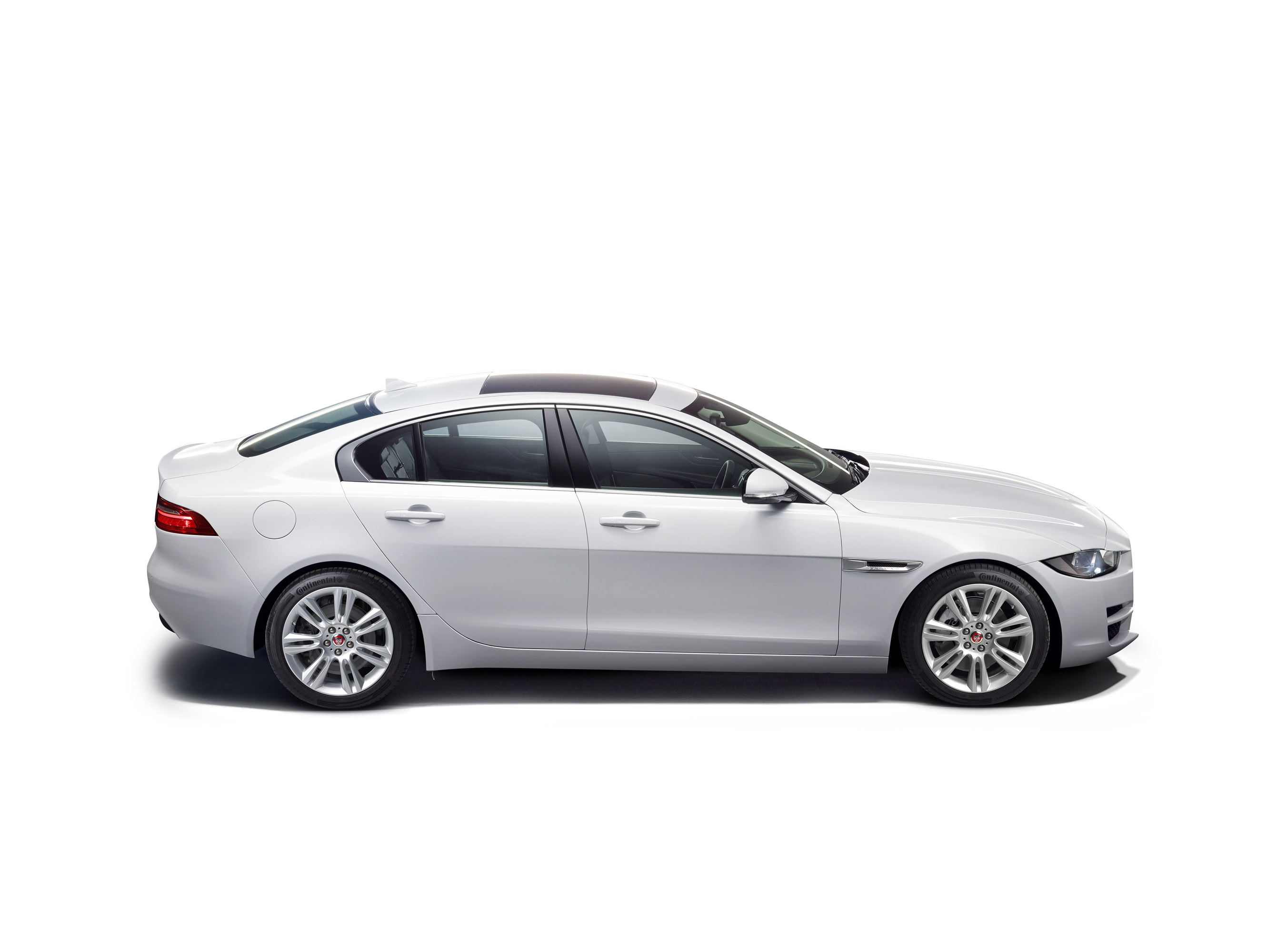 Jaguar XE photo #23