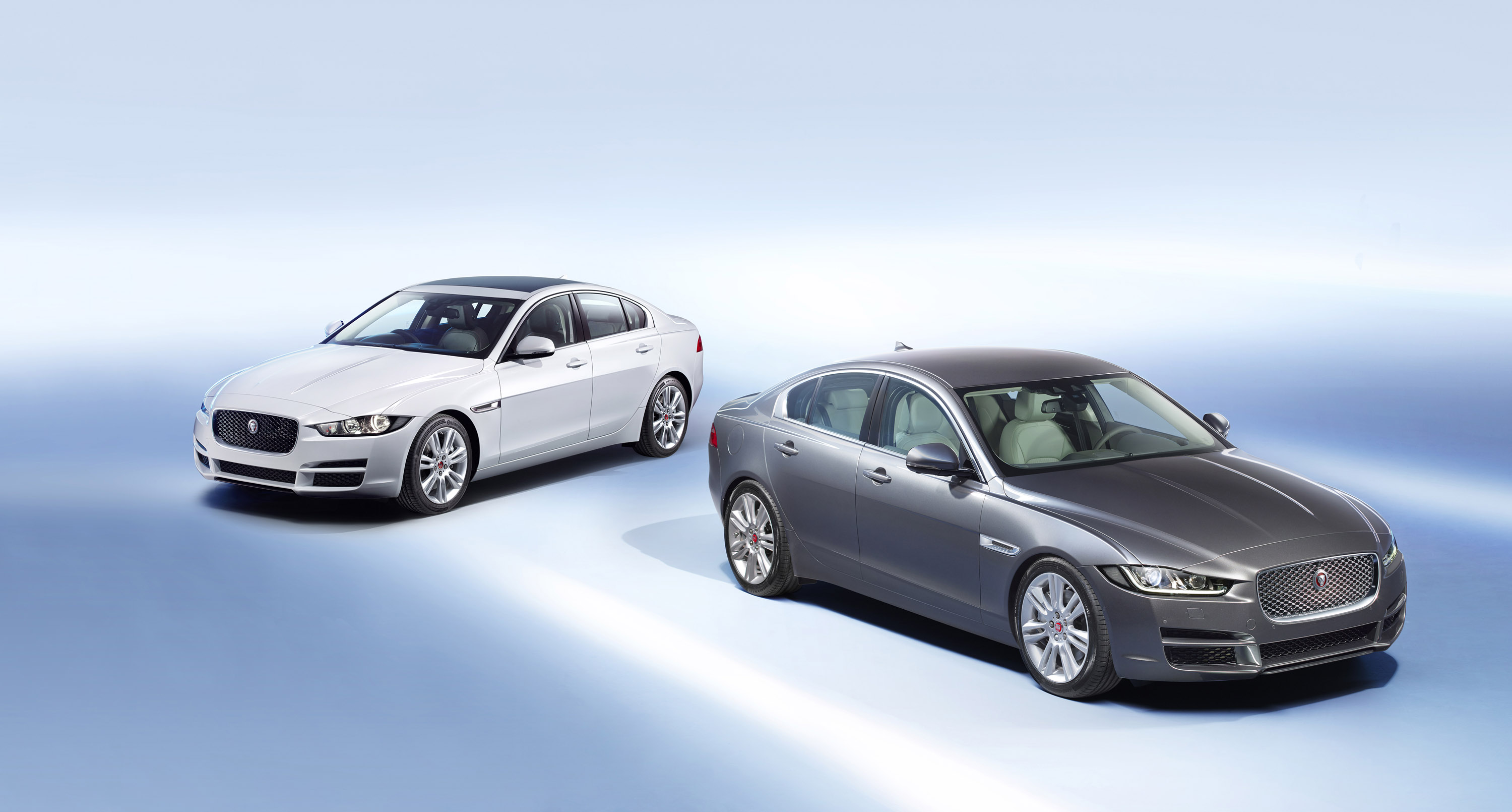 Jaguar XE photo #29