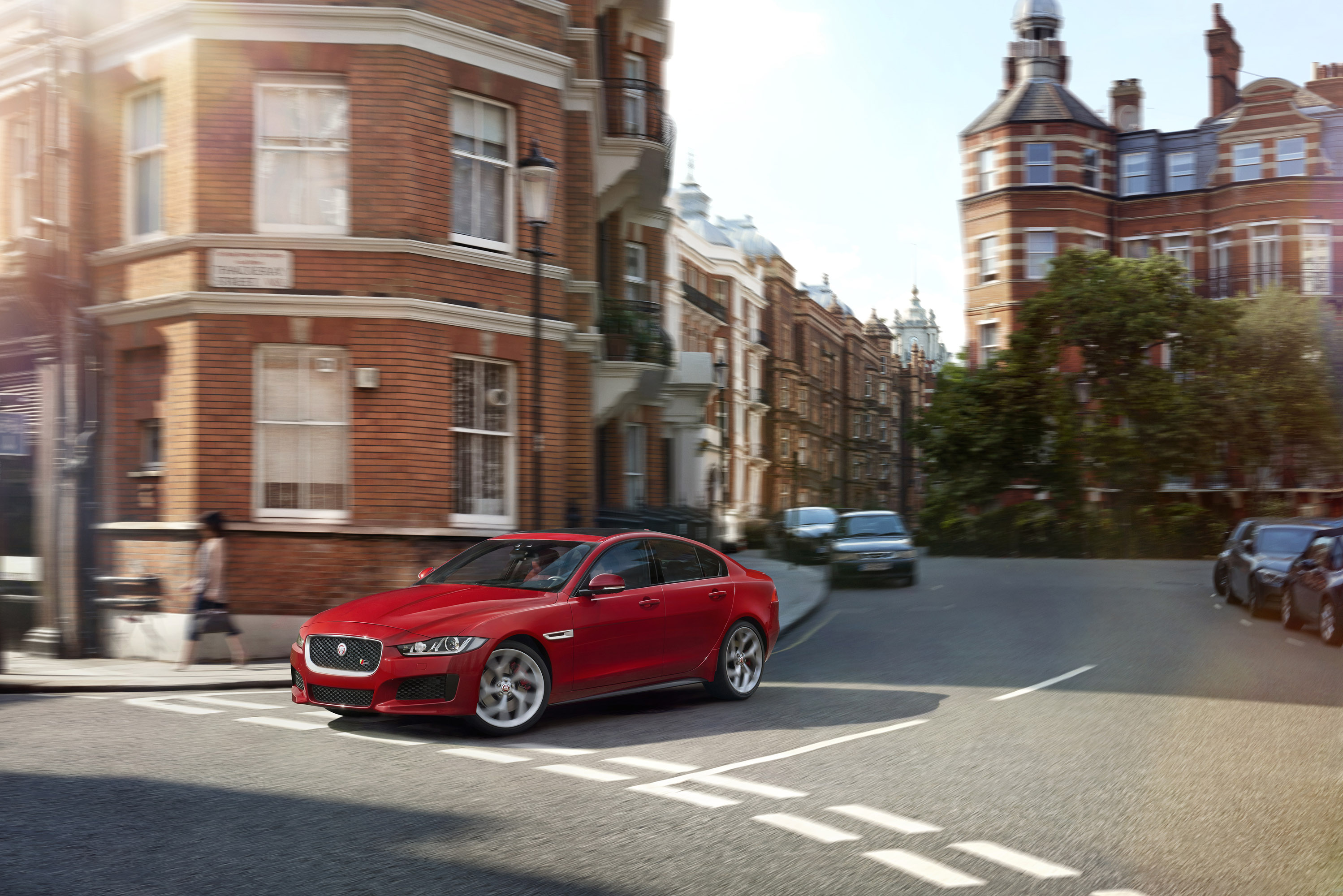 Jaguar XE photo #31