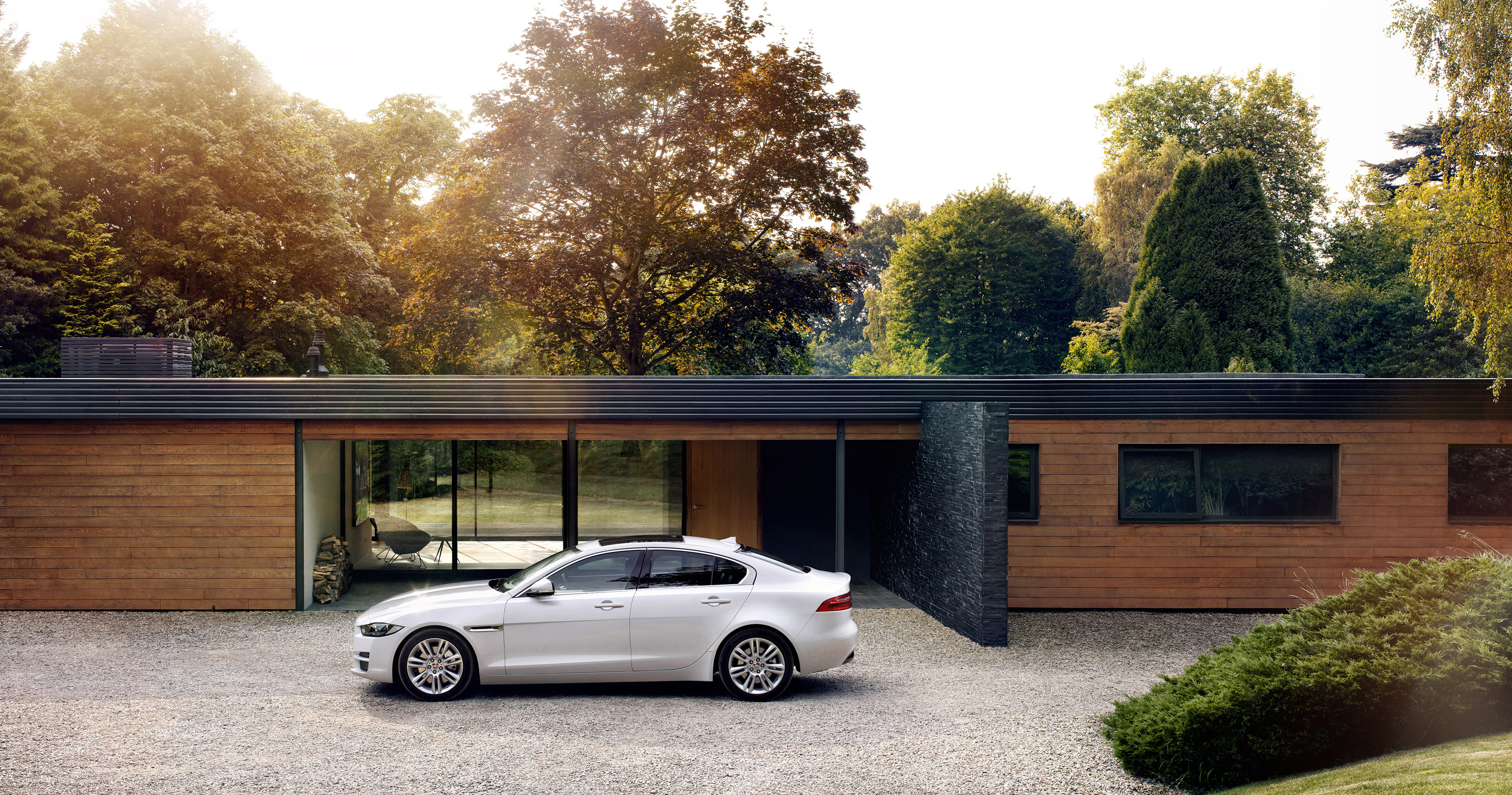 Jaguar XE photo #35