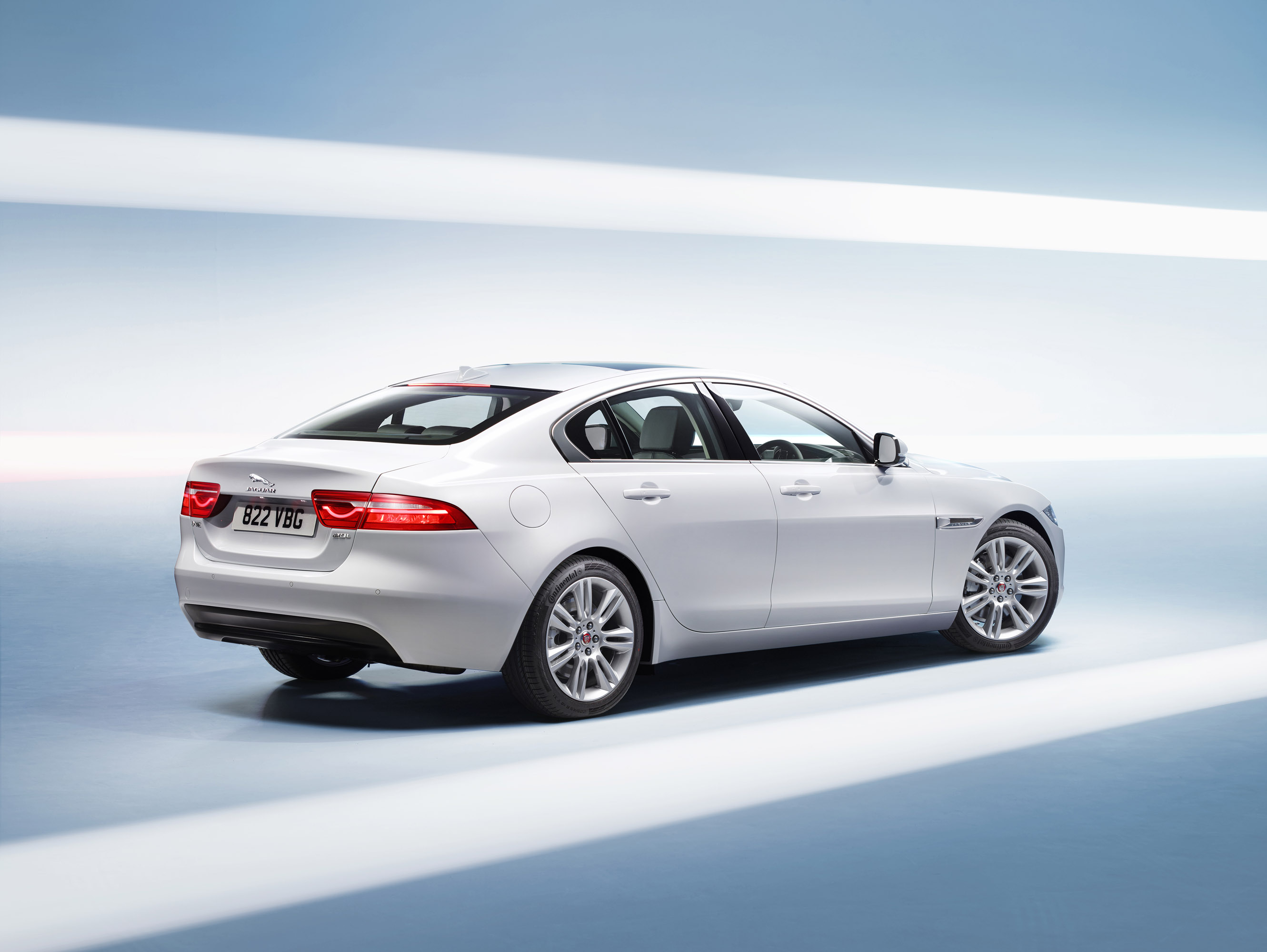 Jaguar XE photo #40