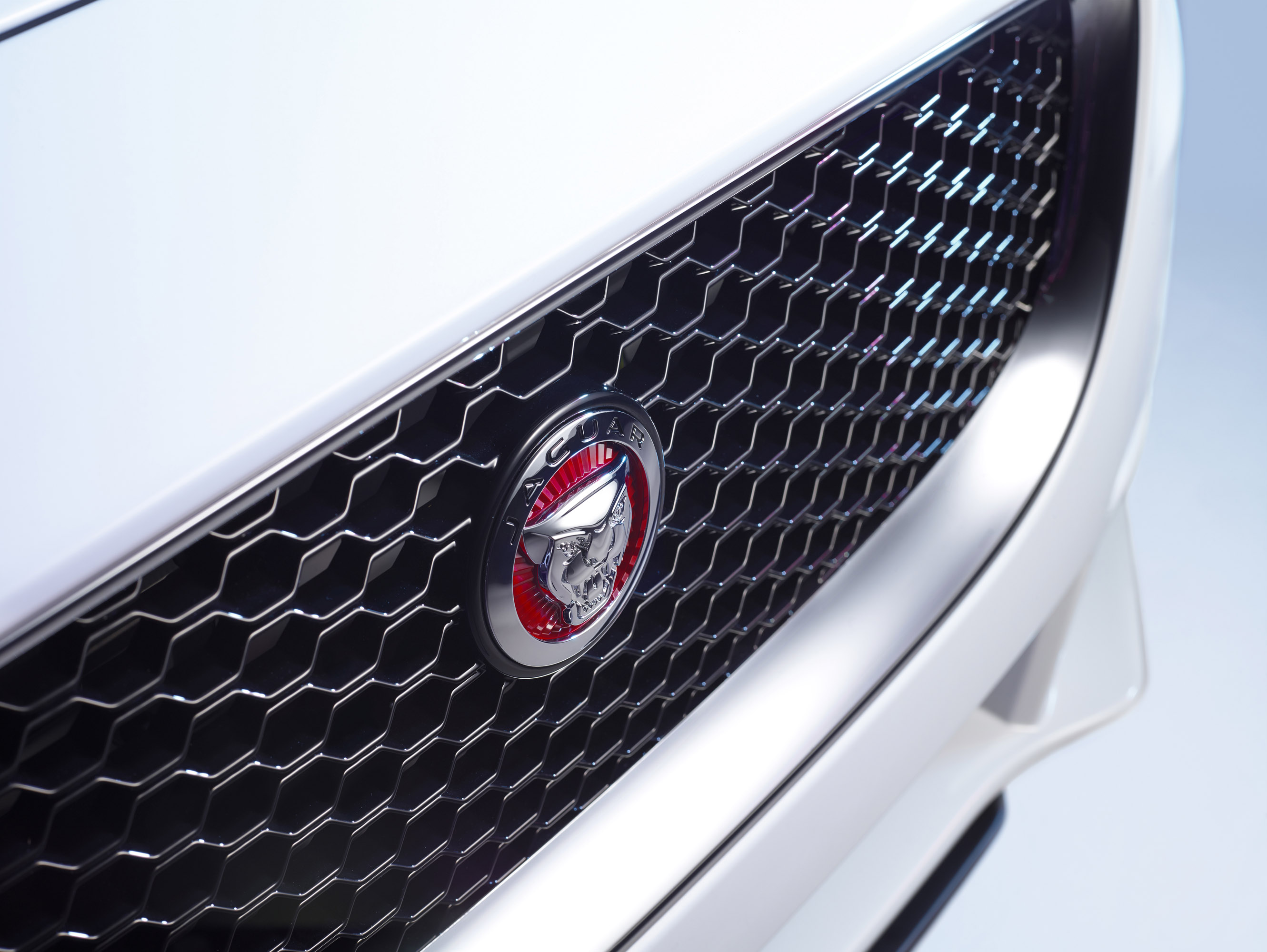 Jaguar XE photo #54