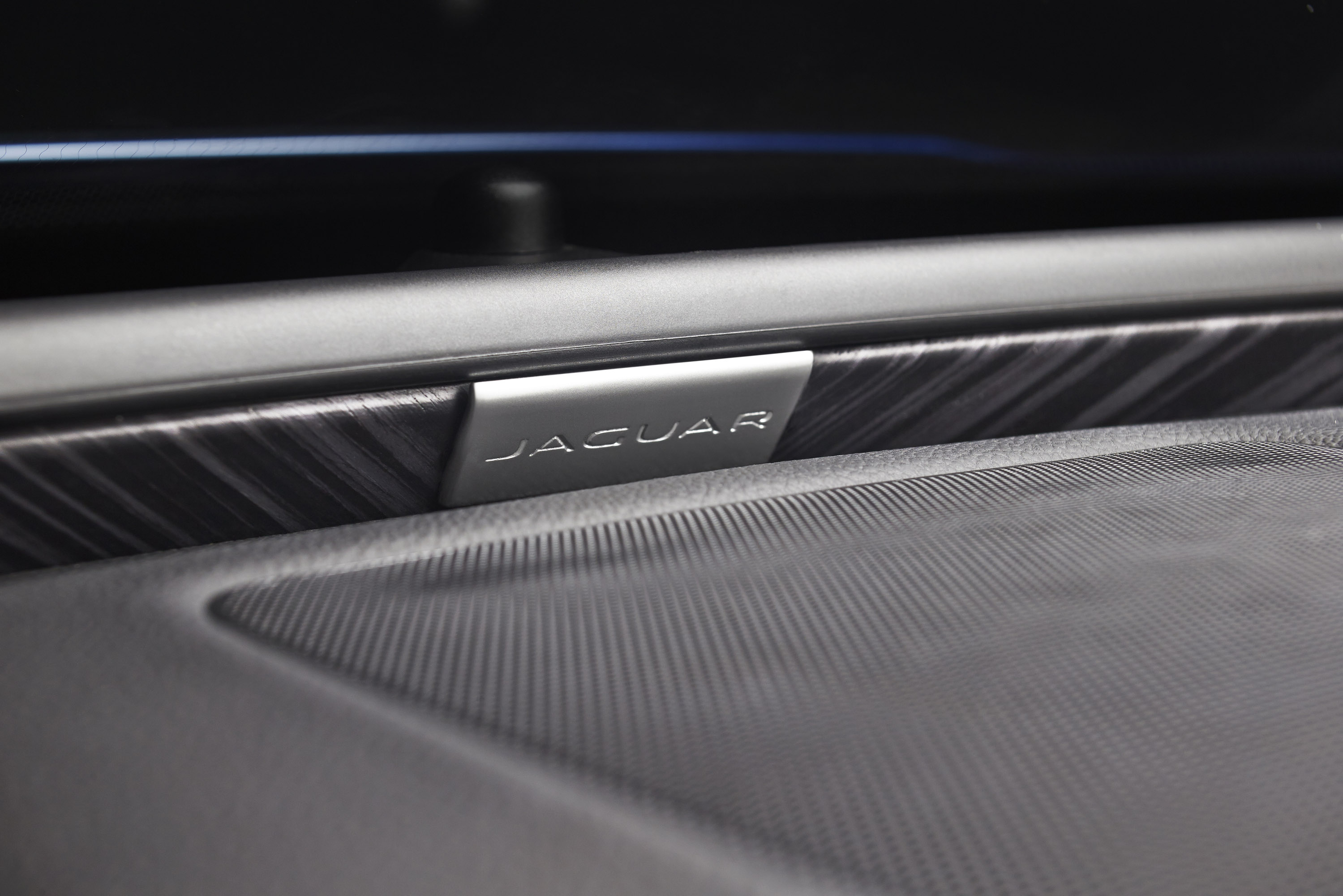 Jaguar XE photo #59