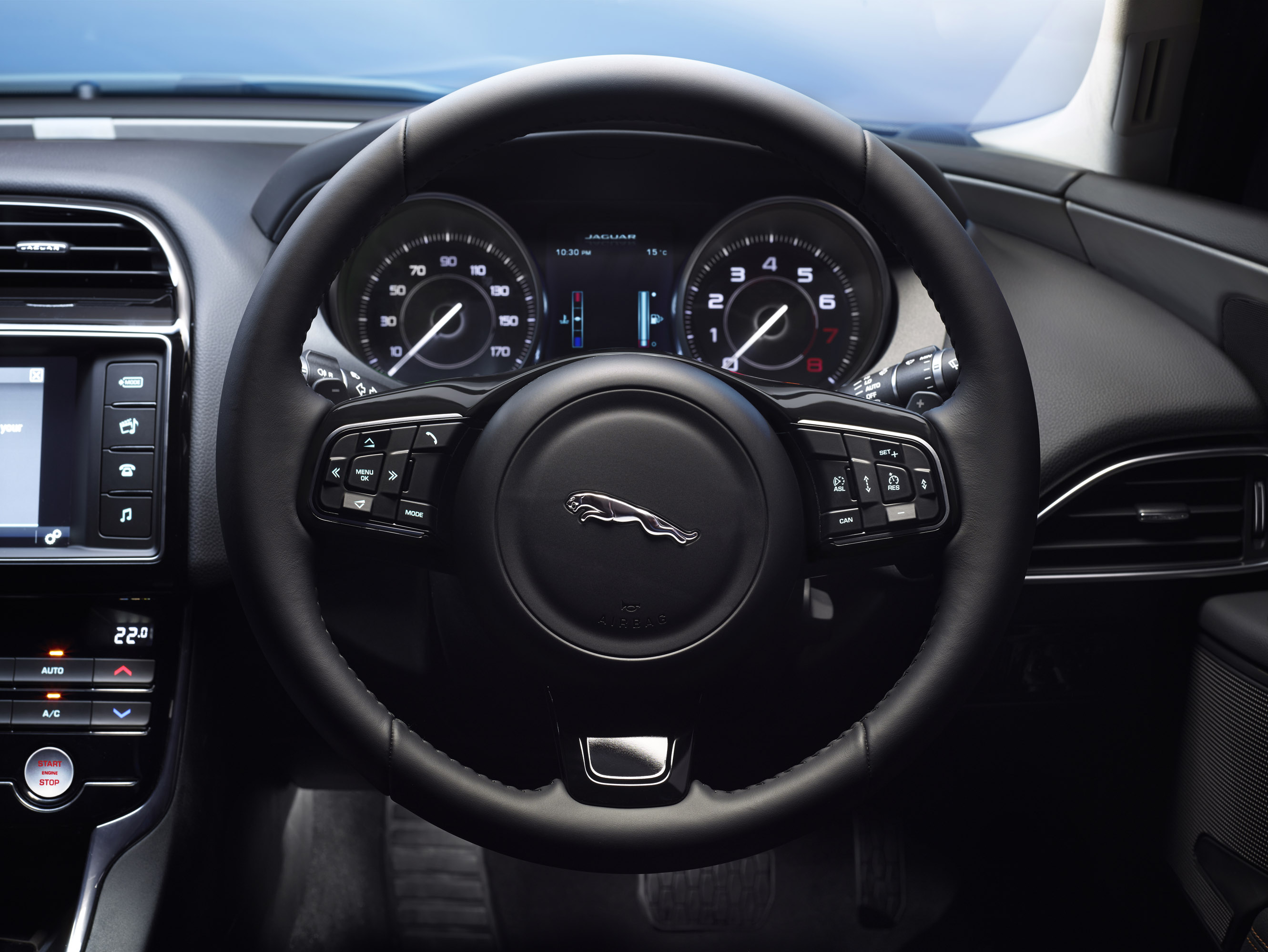 Jaguar XE photo #64