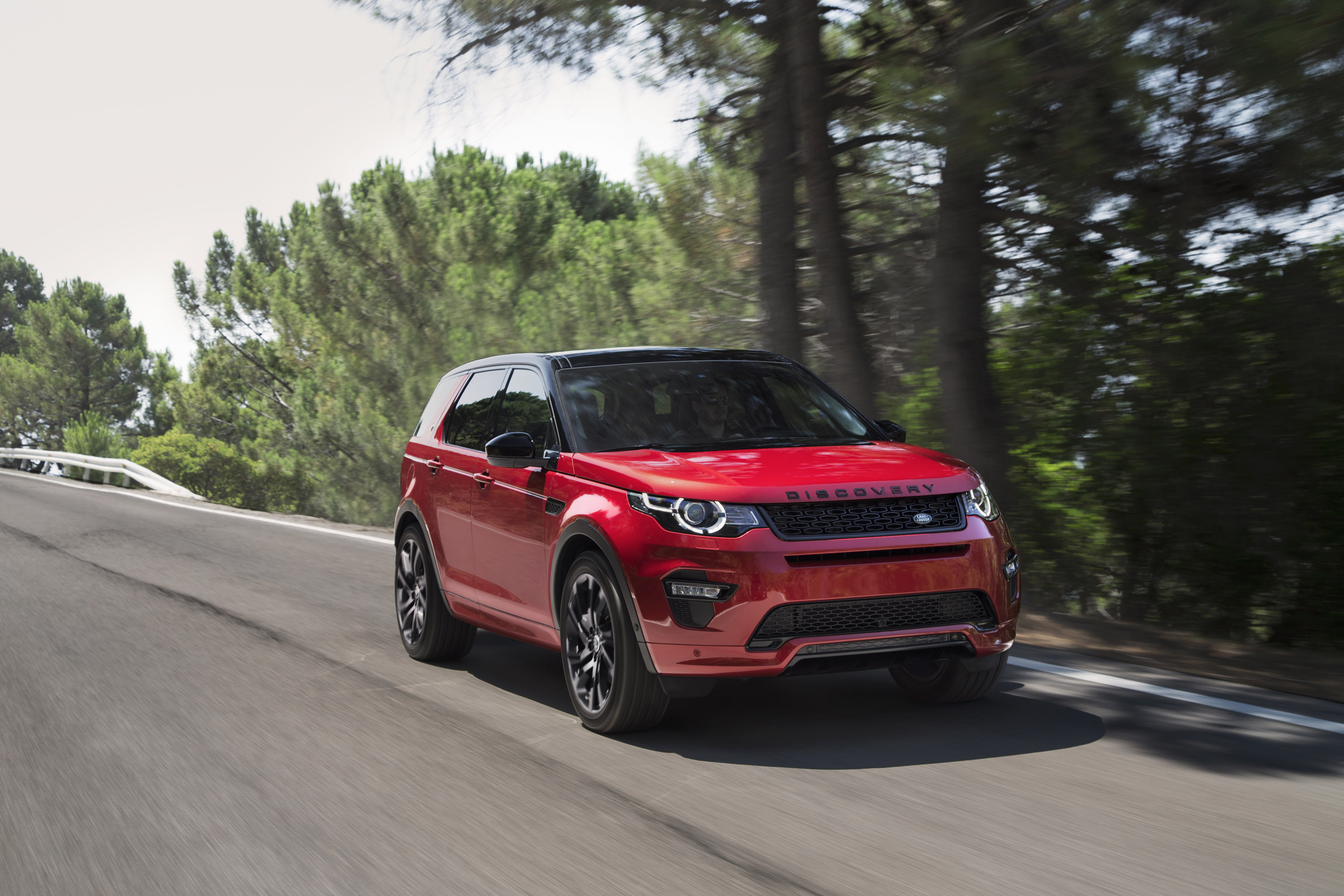 Land Rover Discovery Sport Dynamic photo #1