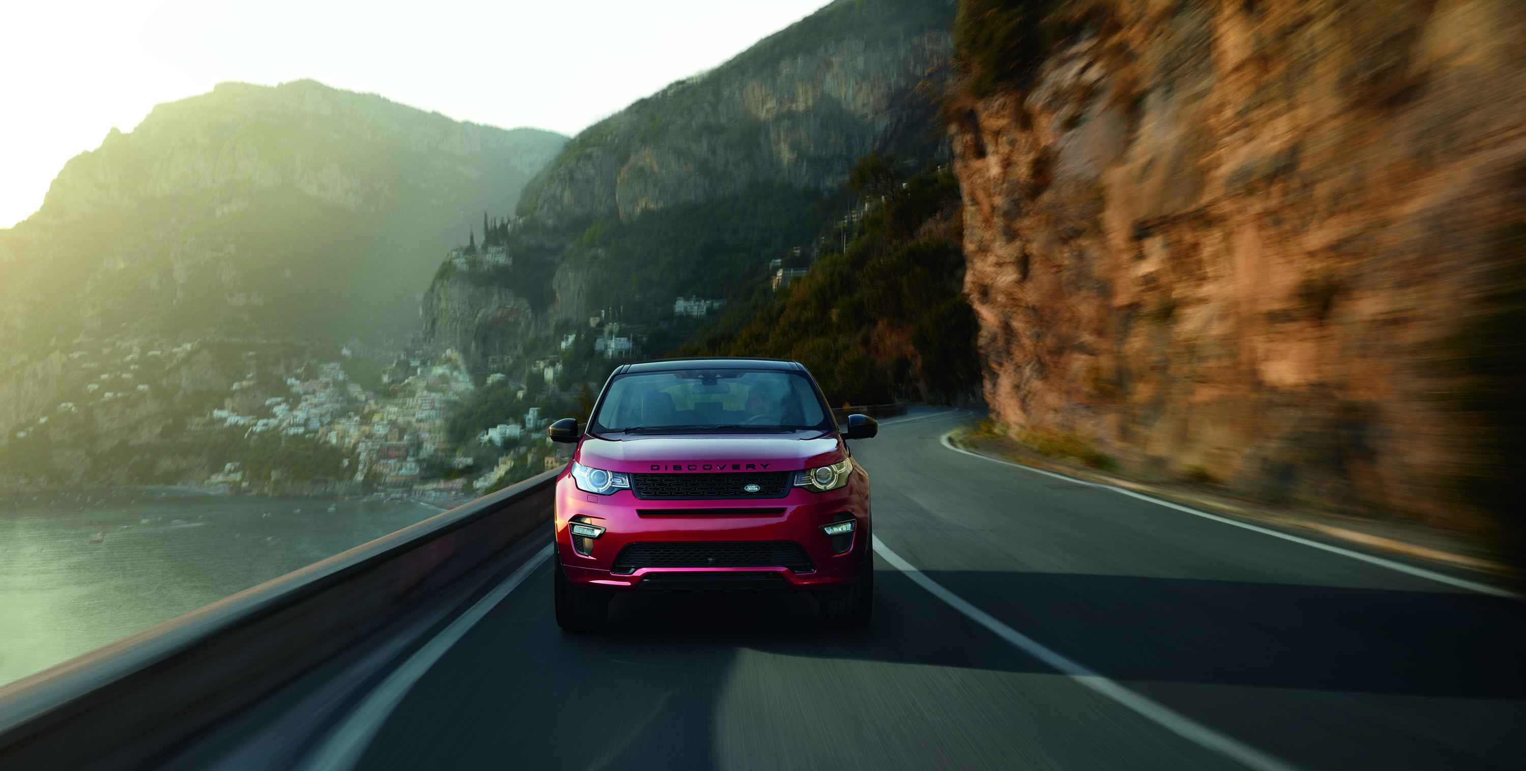Land Rover Discovery Sport Dynamic photo #2