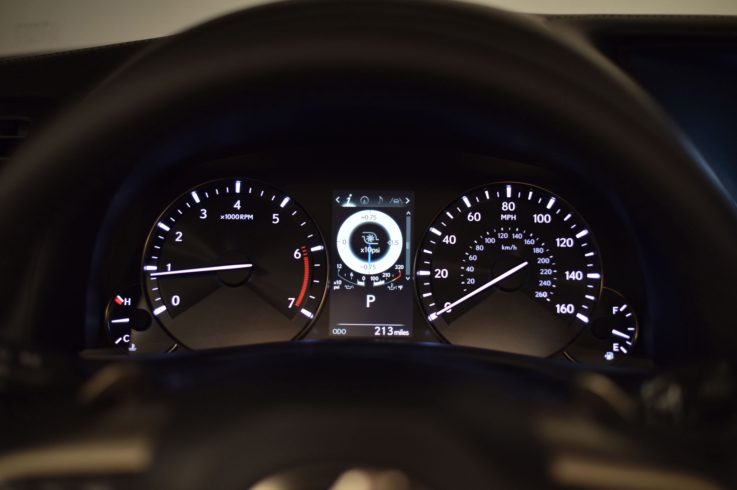 Lexus GS 200t photo #15