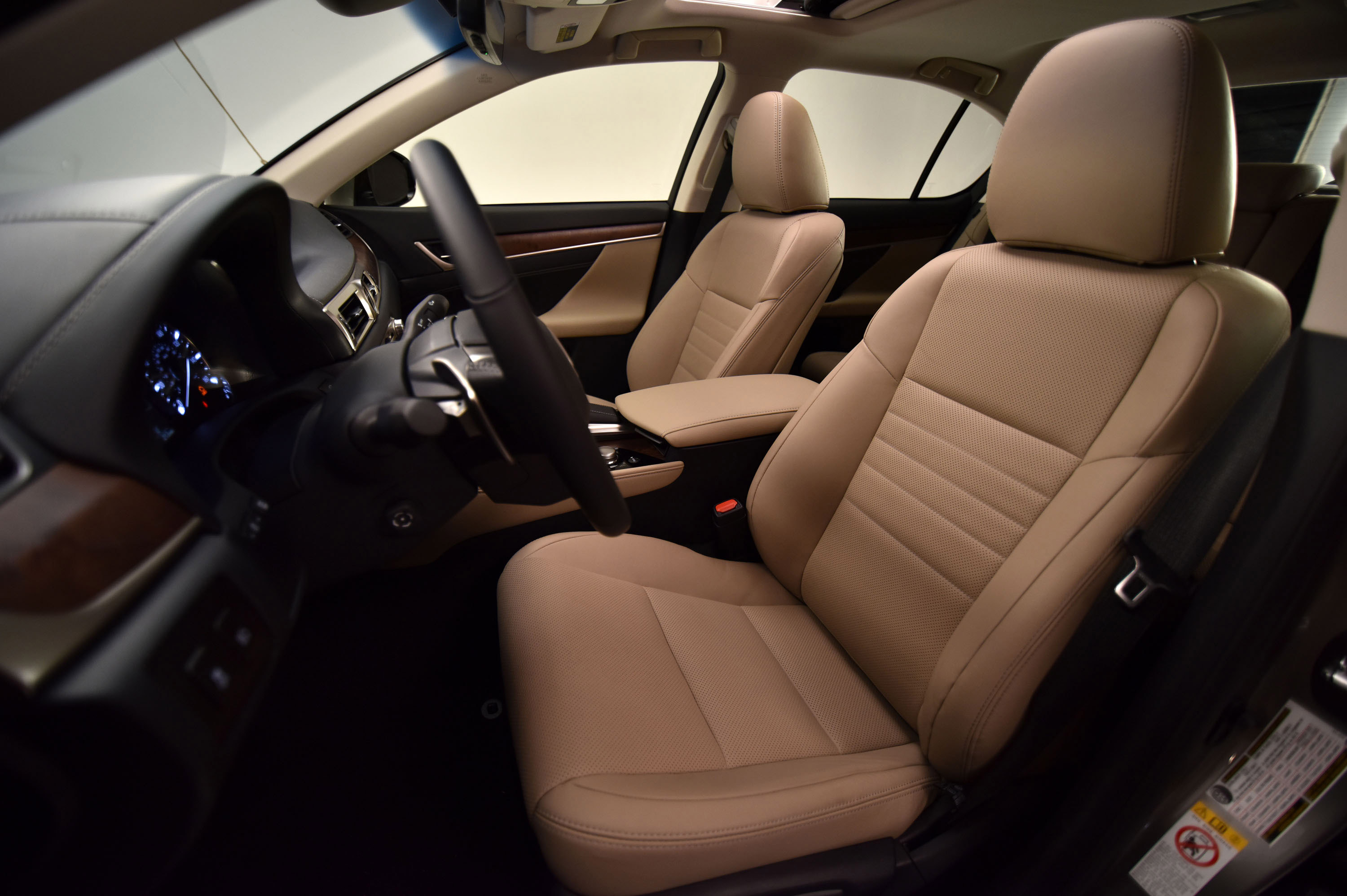 Lexus GS 200t photo #19
