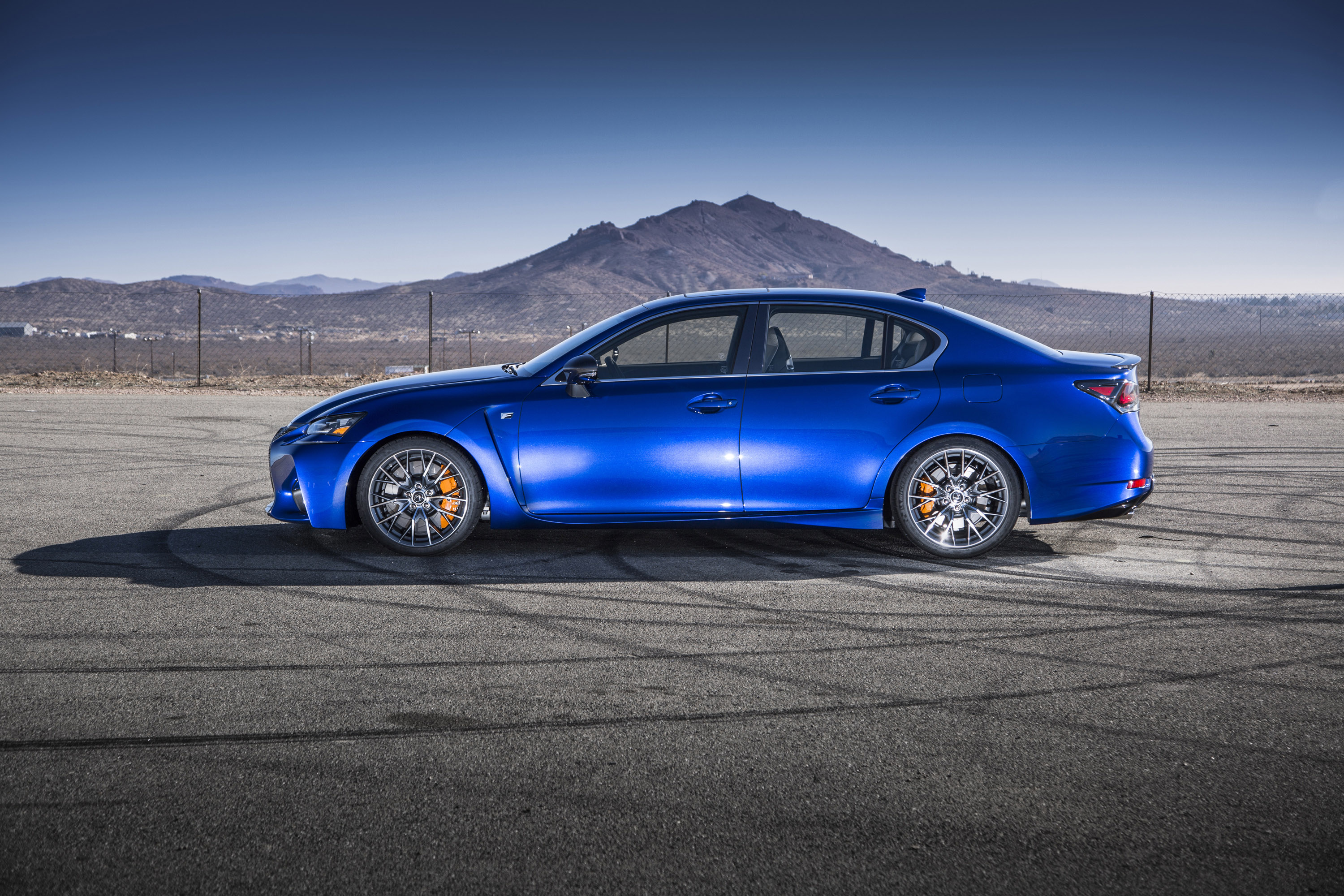 Lexus GS F photo #17