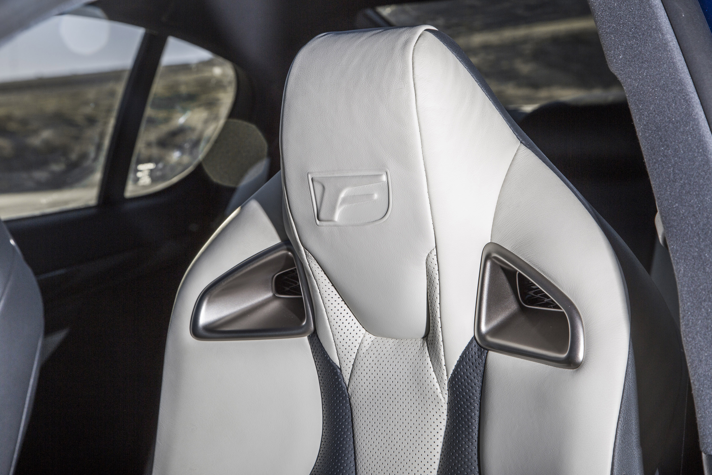Lexus GS F photo #34