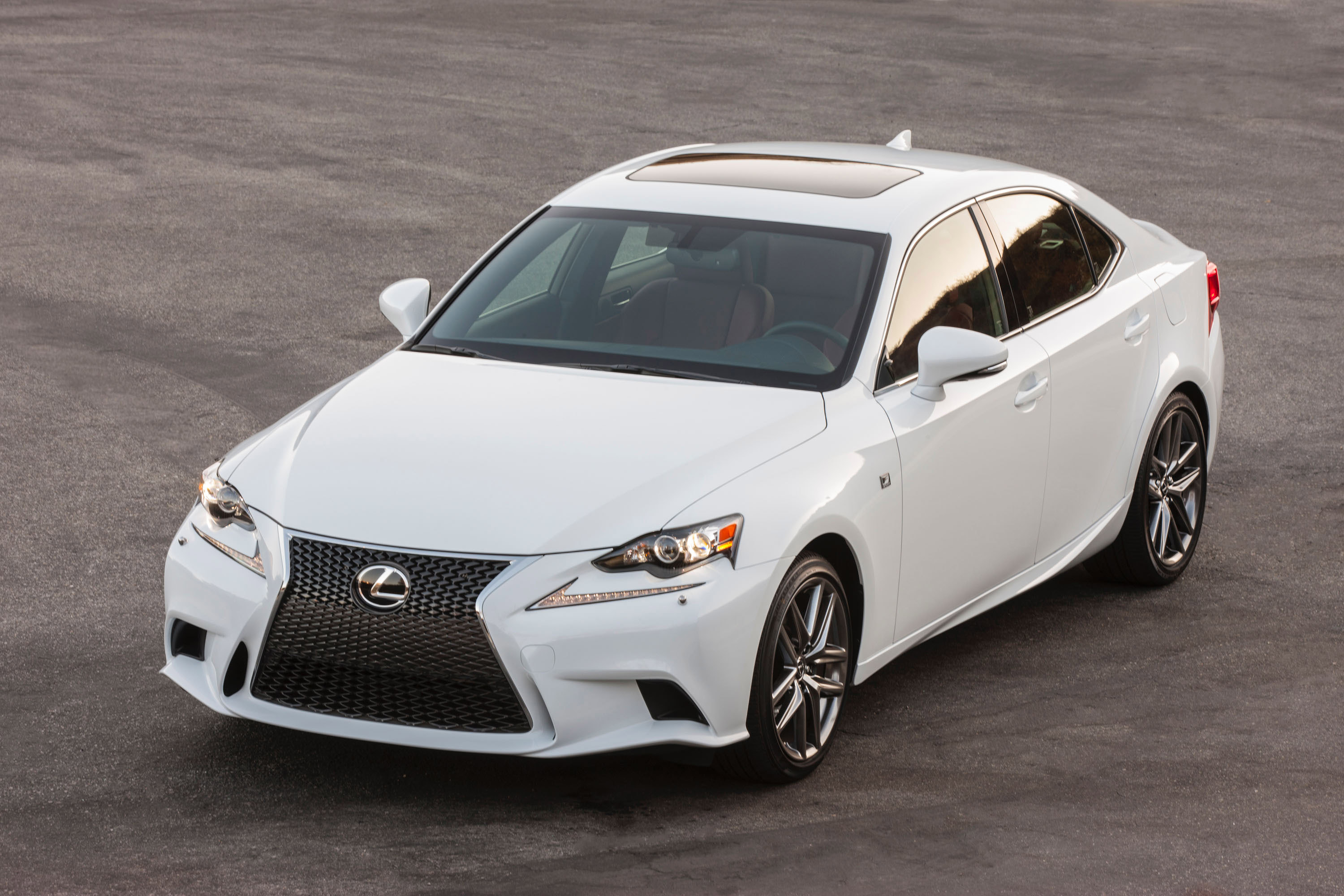 Lexus IS F-Sport photo #2