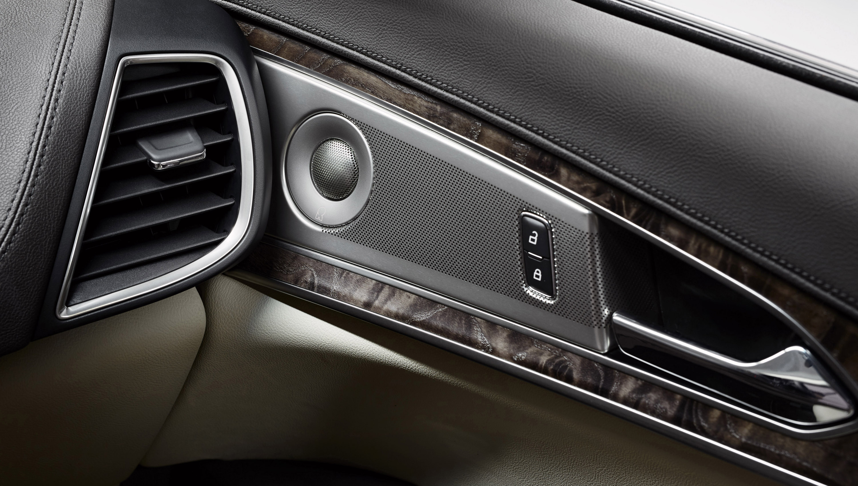 Lincoln MKX photo #18