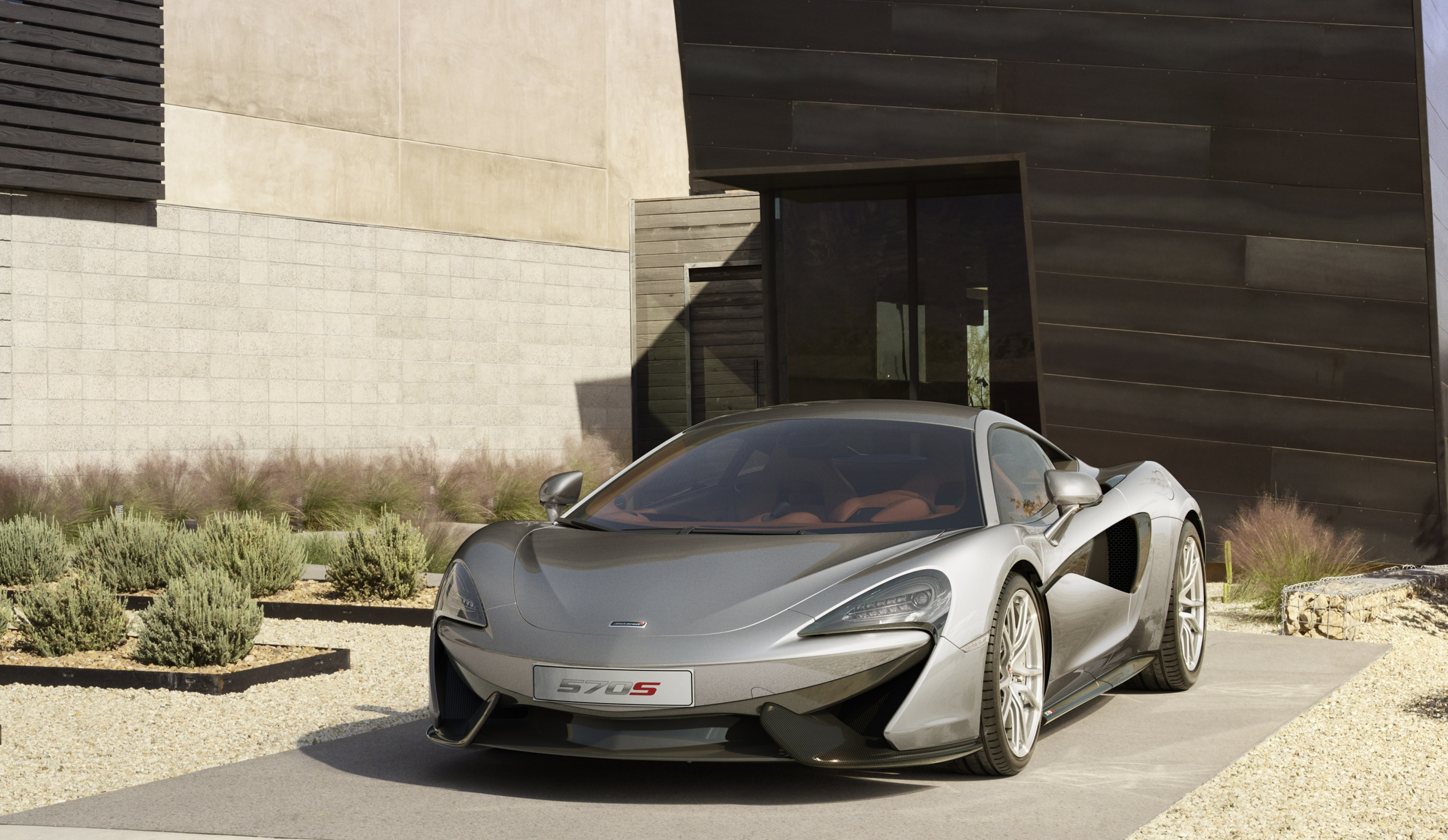 McLaren 570S Coupe photo #2