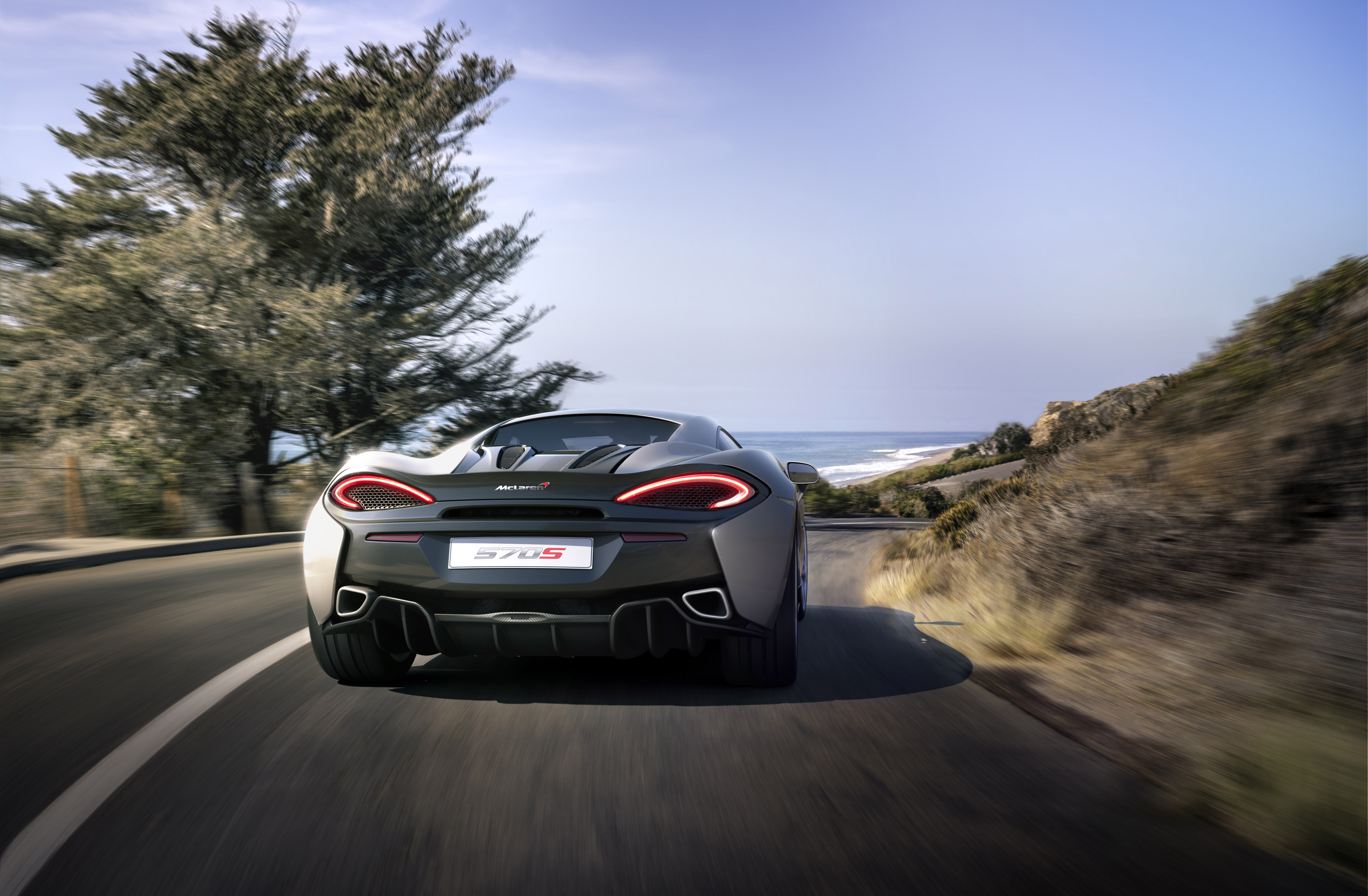 McLaren 570S Coupe photo #17