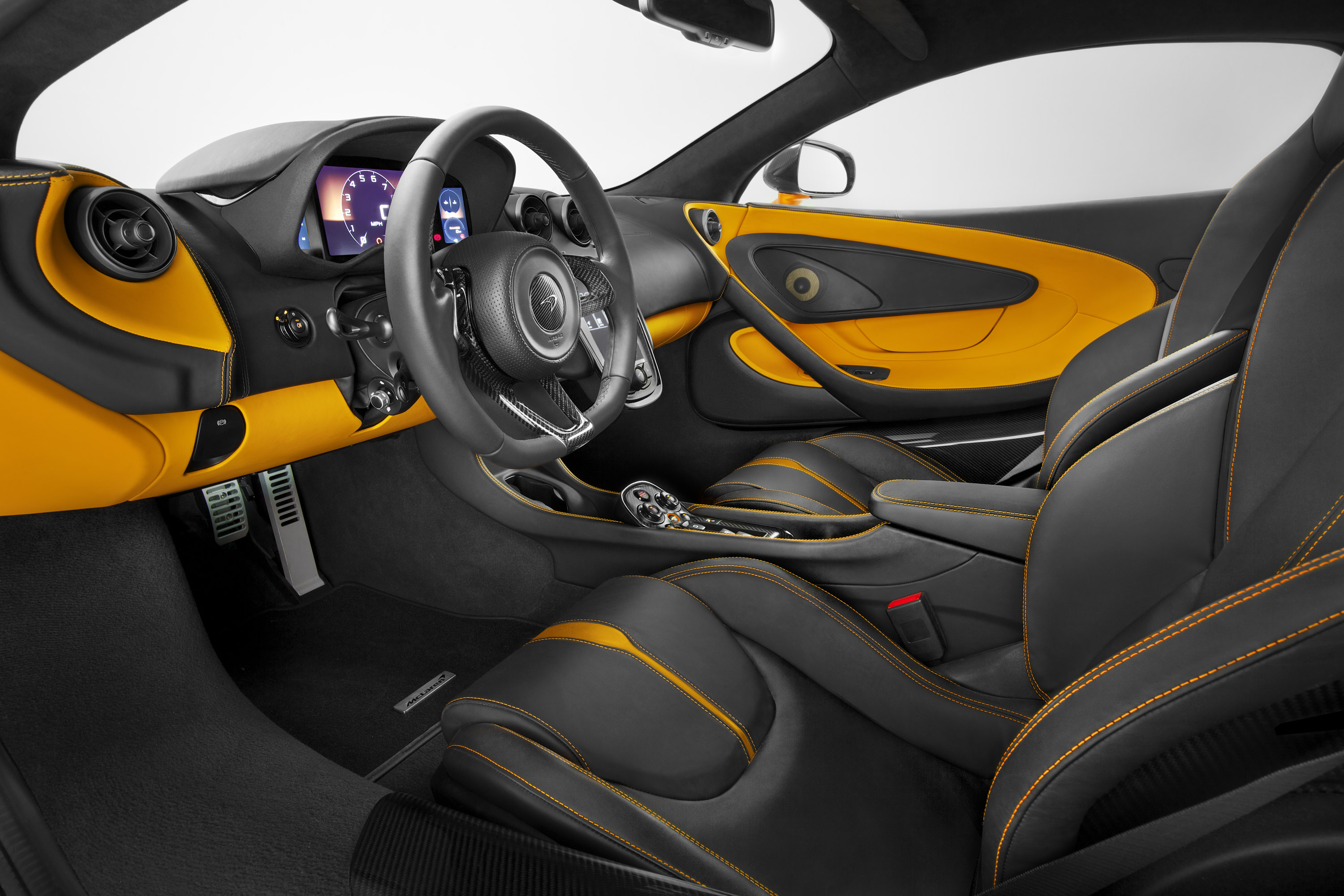 McLaren 570S Coupe photo #28