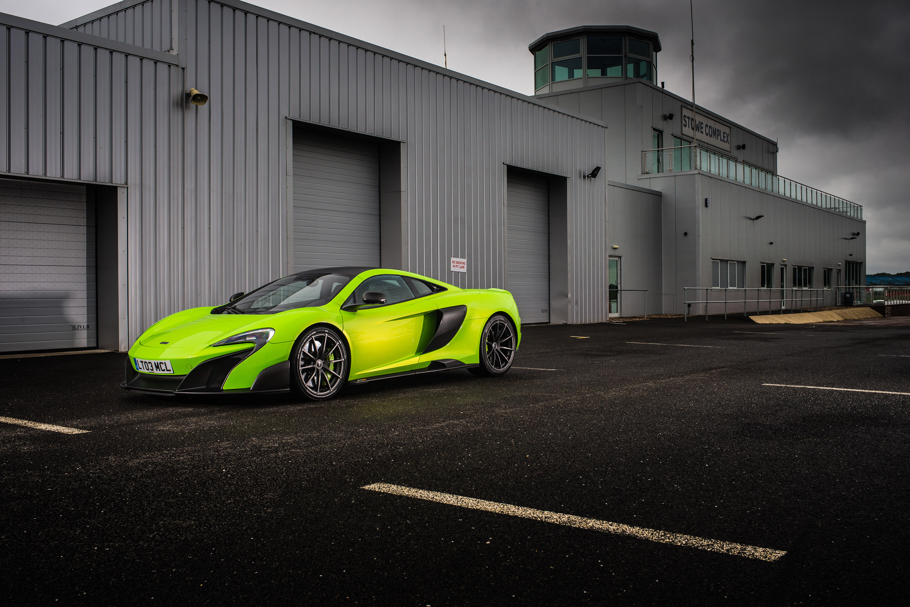 McLaren 675LT photo #19