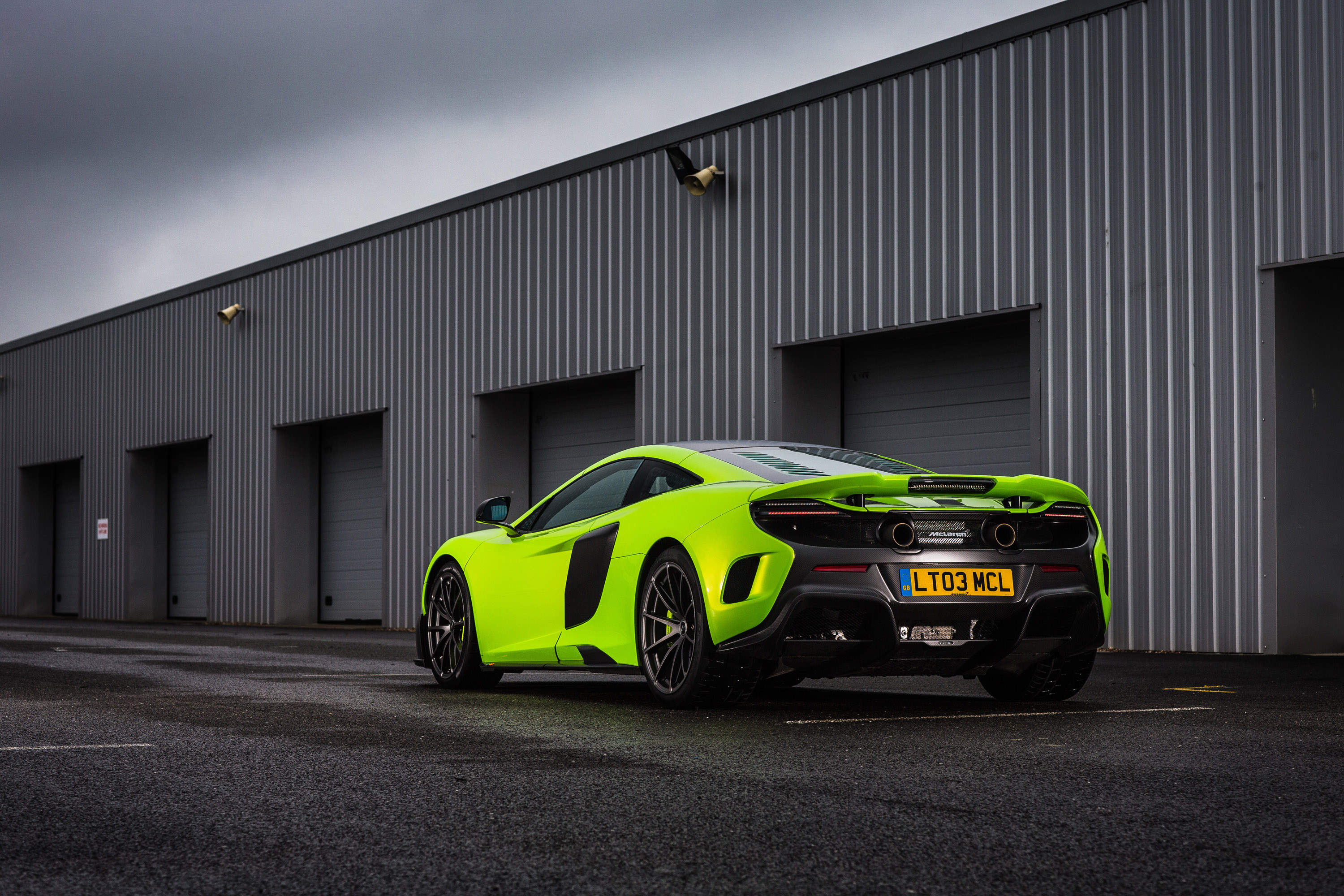 McLaren 675LT photo #20