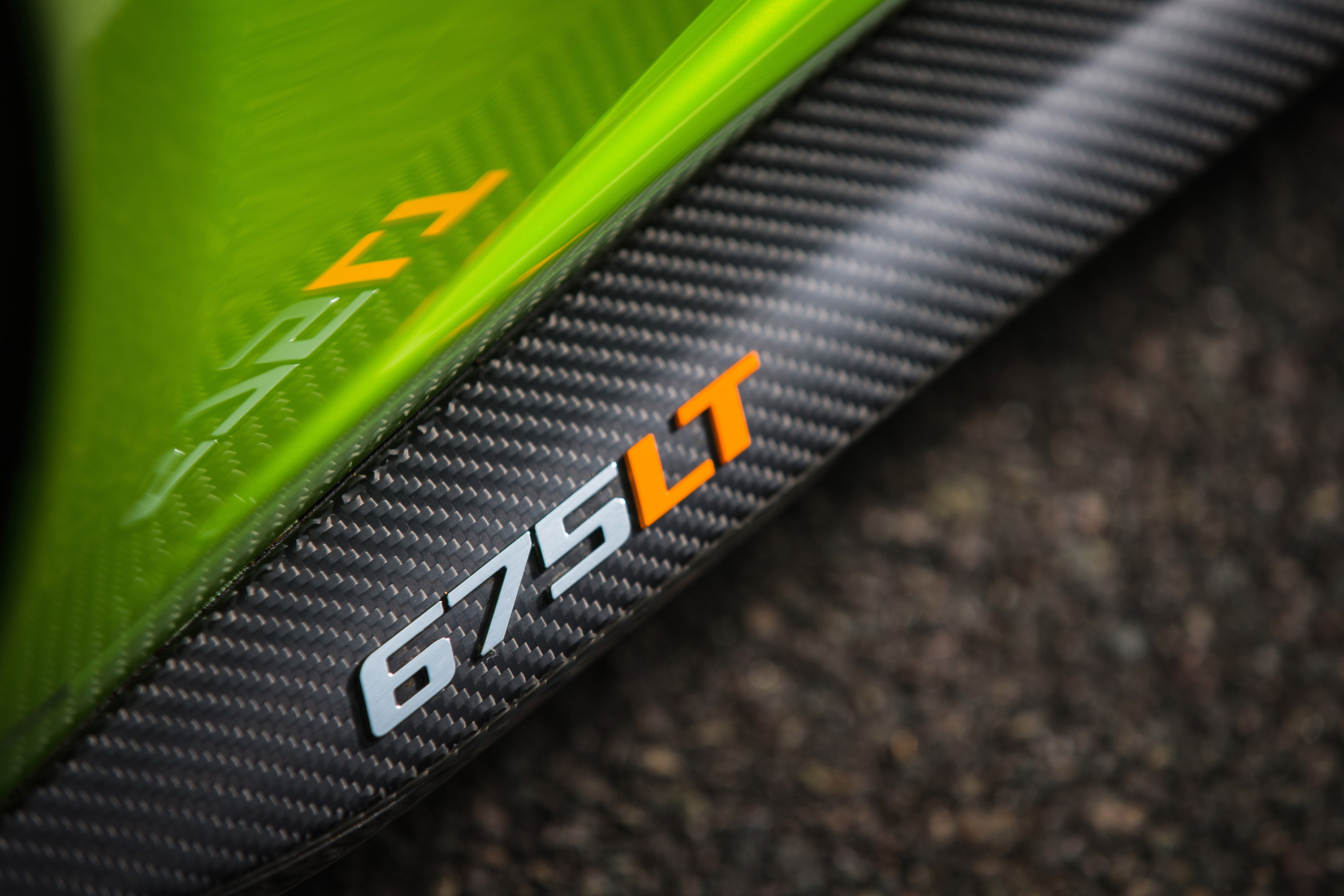 McLaren 675LT photo #30