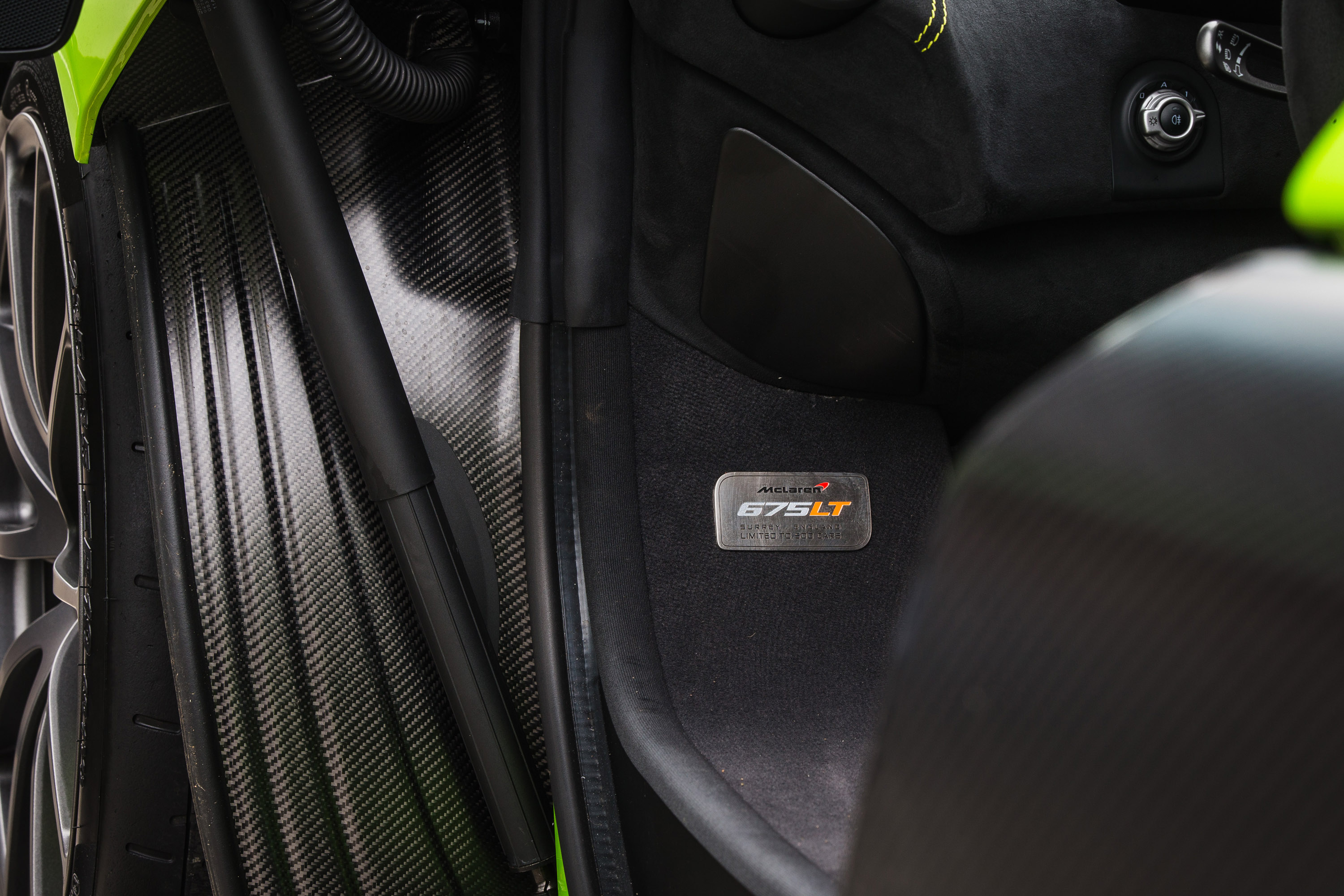 McLaren 675LT photo #32