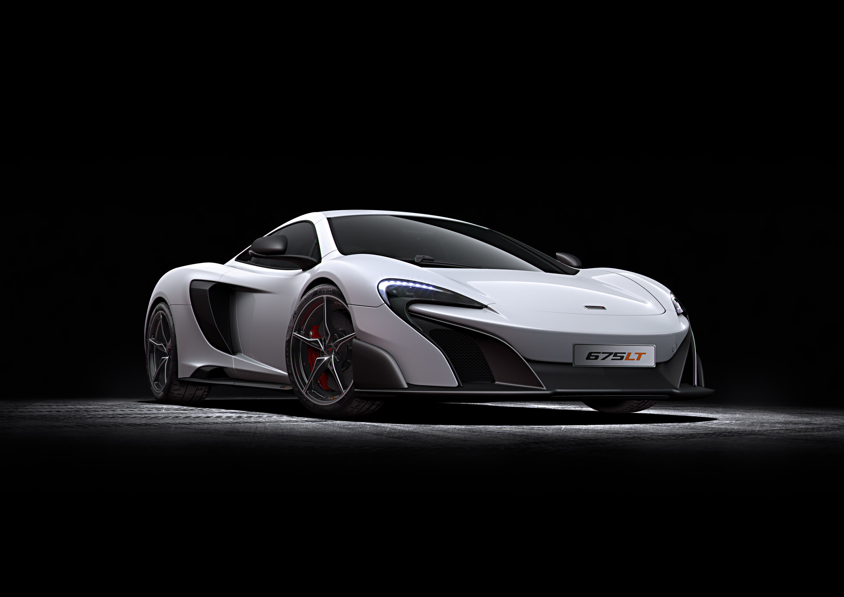 McLaren 675LT photo #1