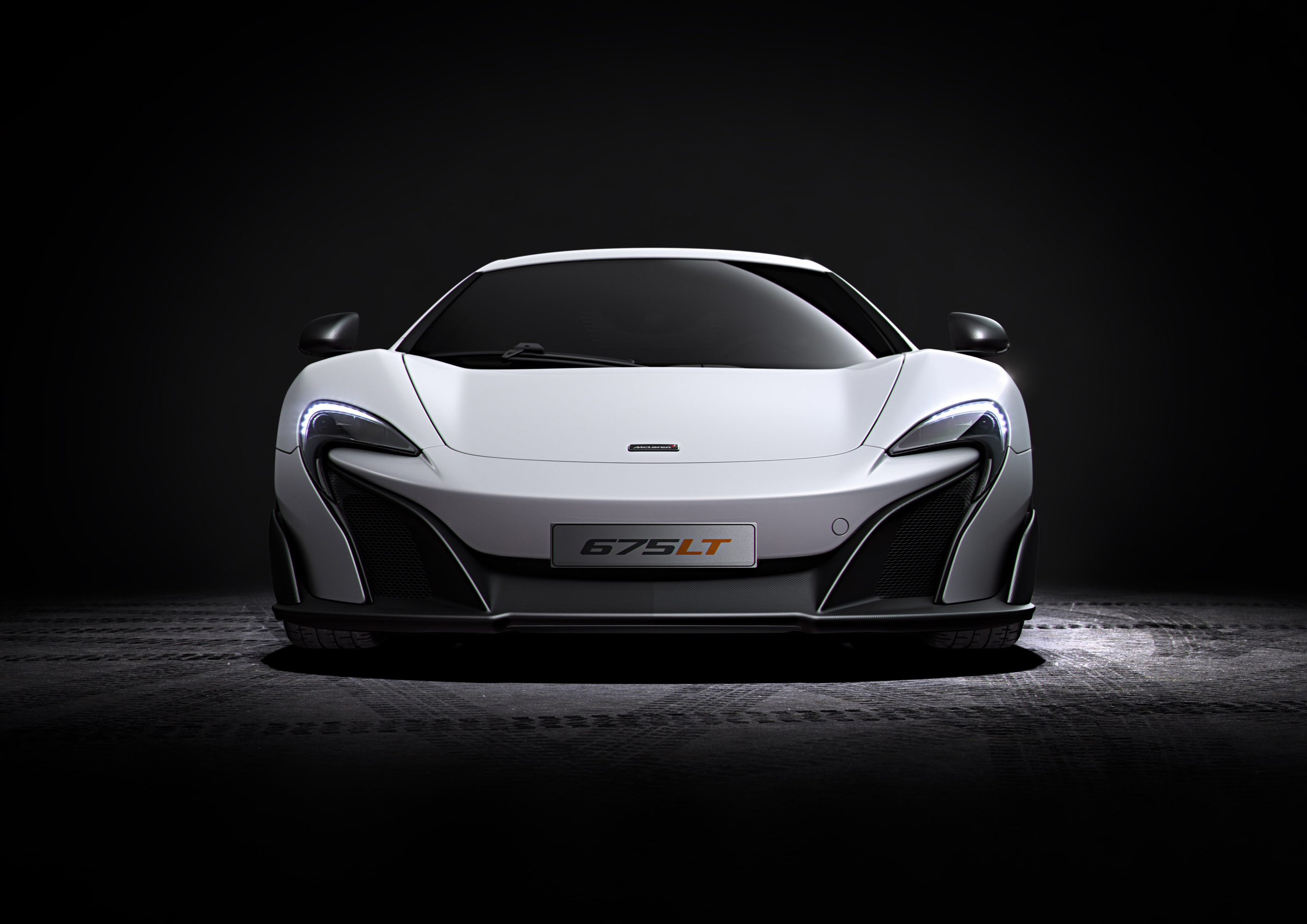 McLaren 675LT photo #2