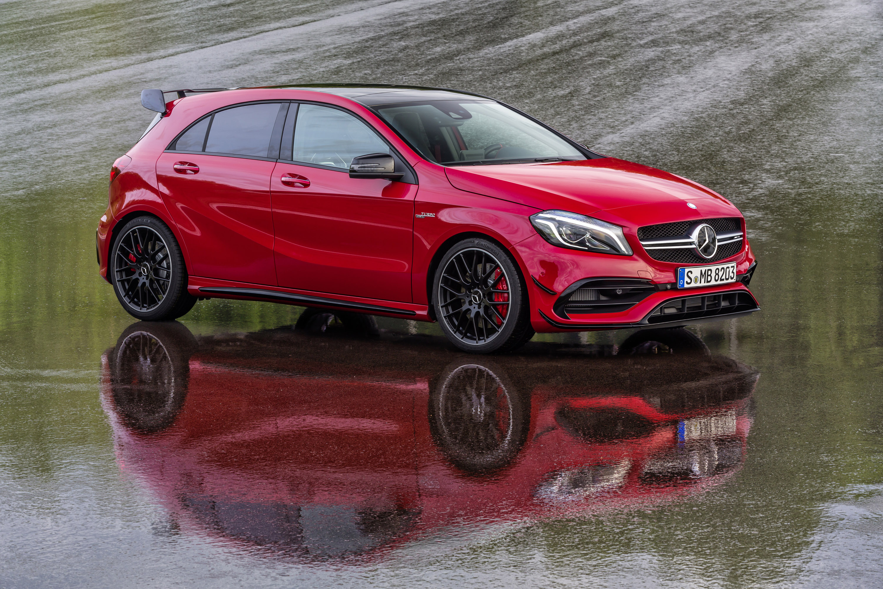 Mercedes-Benz A45 AMG 4Matic photo #2