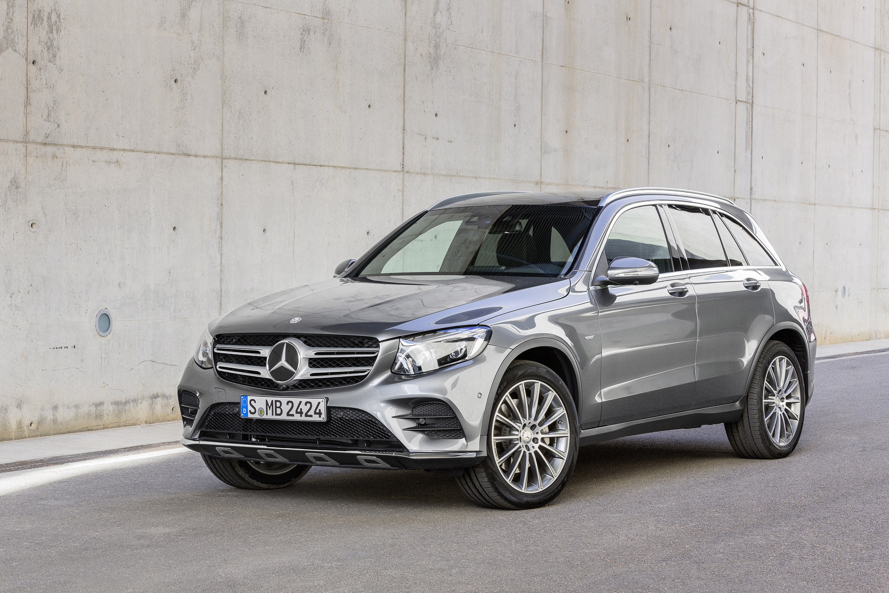 Mercedes-Benz GLC photo #4