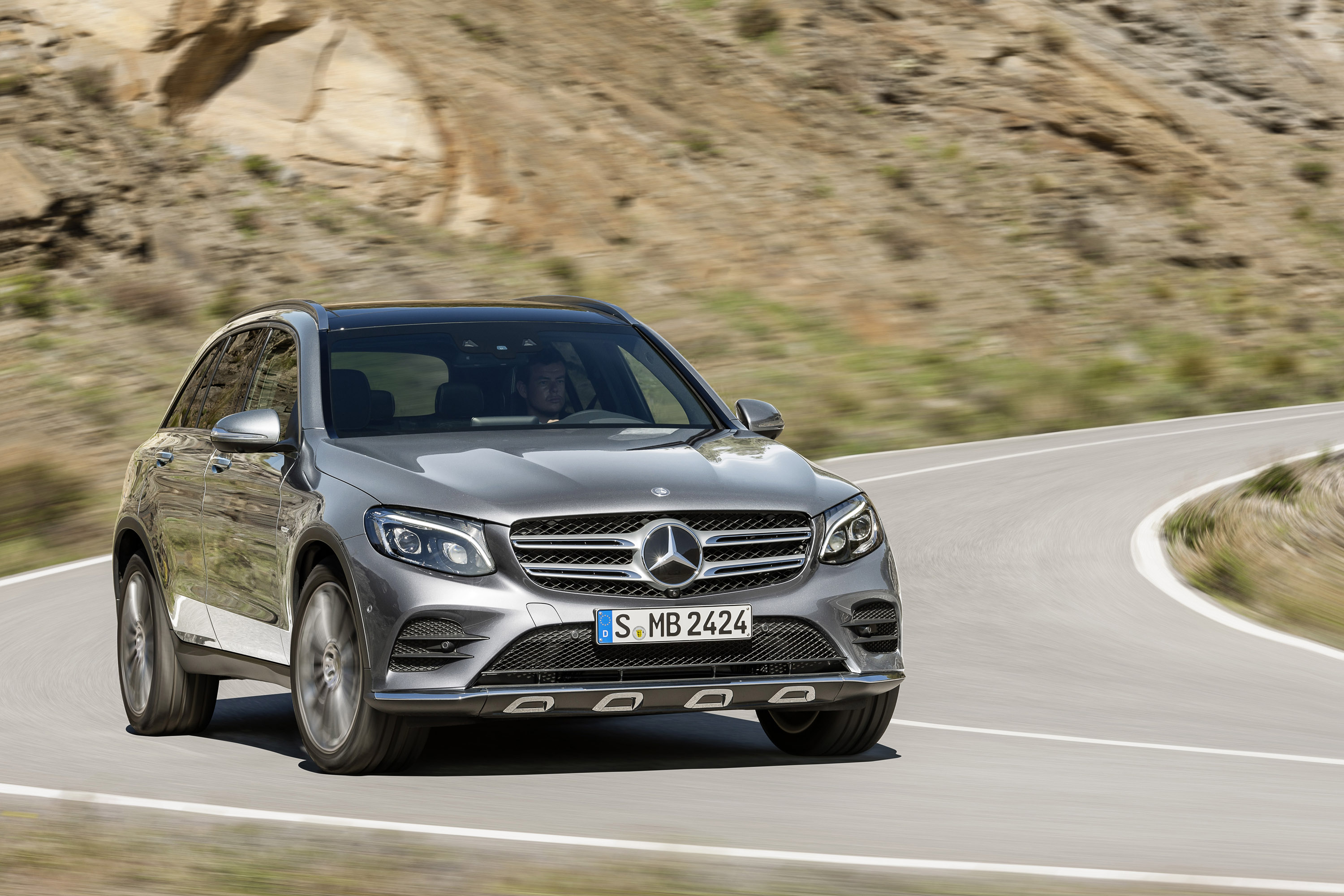 Mercedes-Benz GLC photo #24