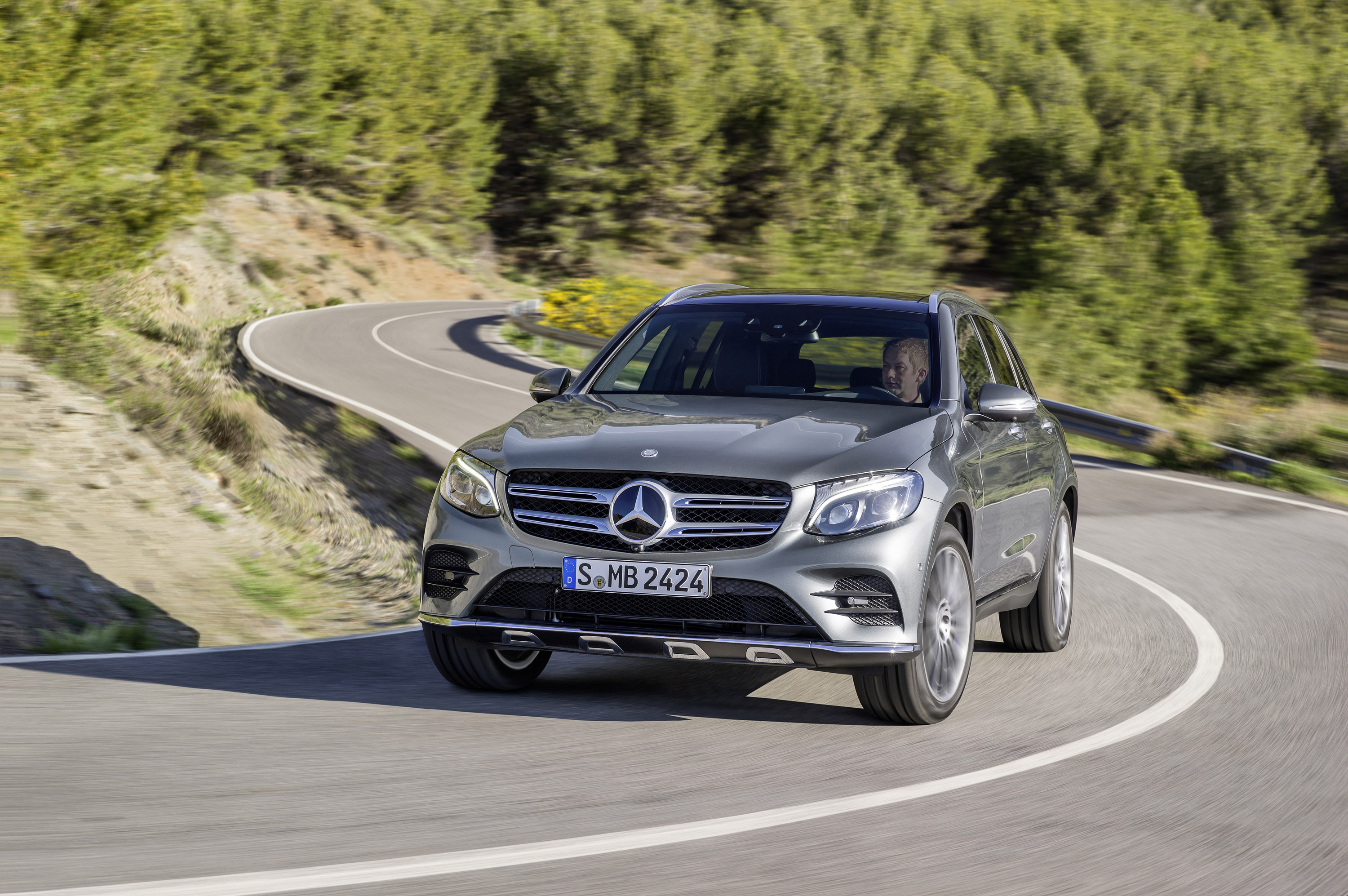 Mercedes-Benz GLC photo #25
