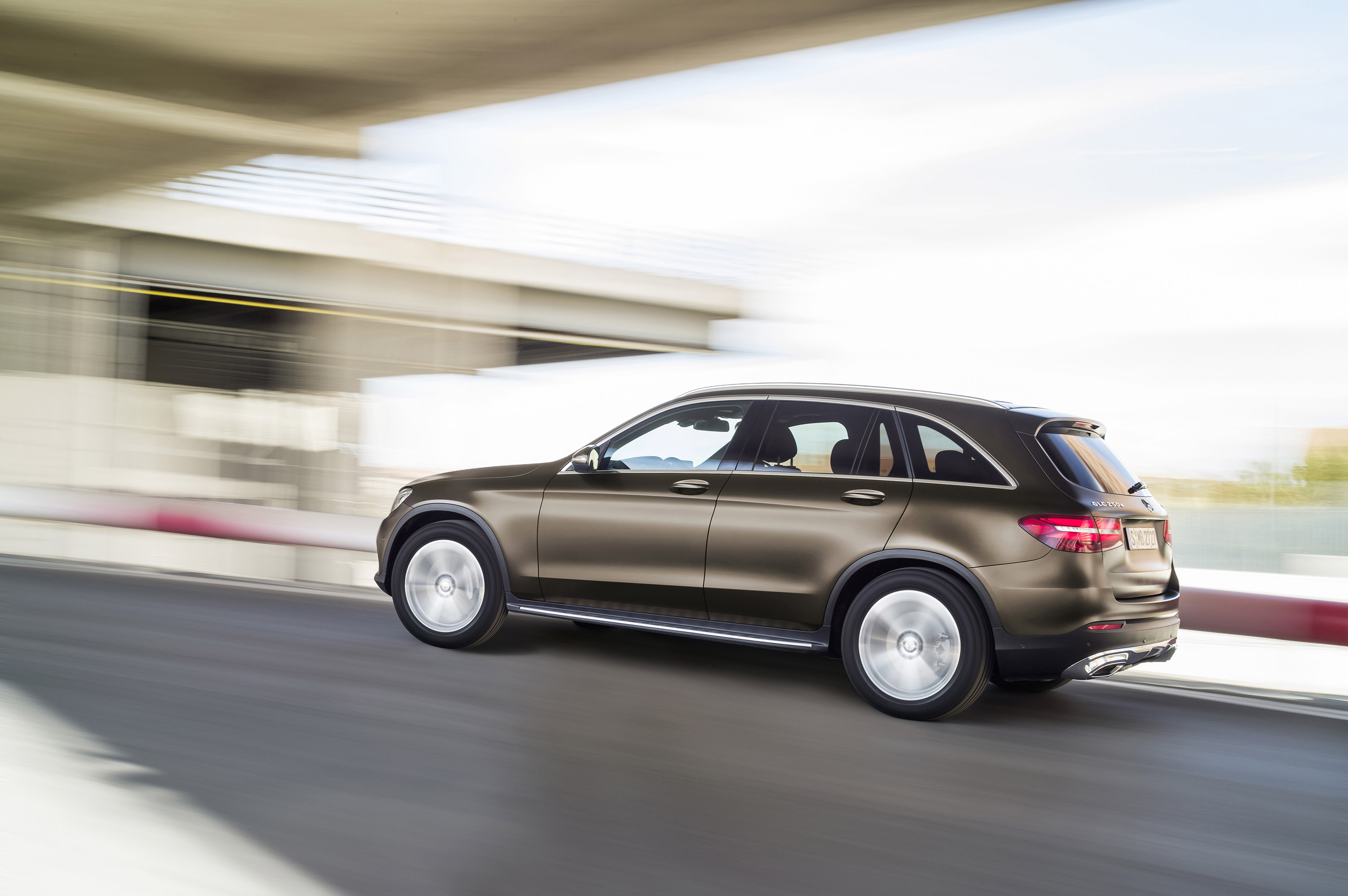 Mercedes-Benz GLC photo #30