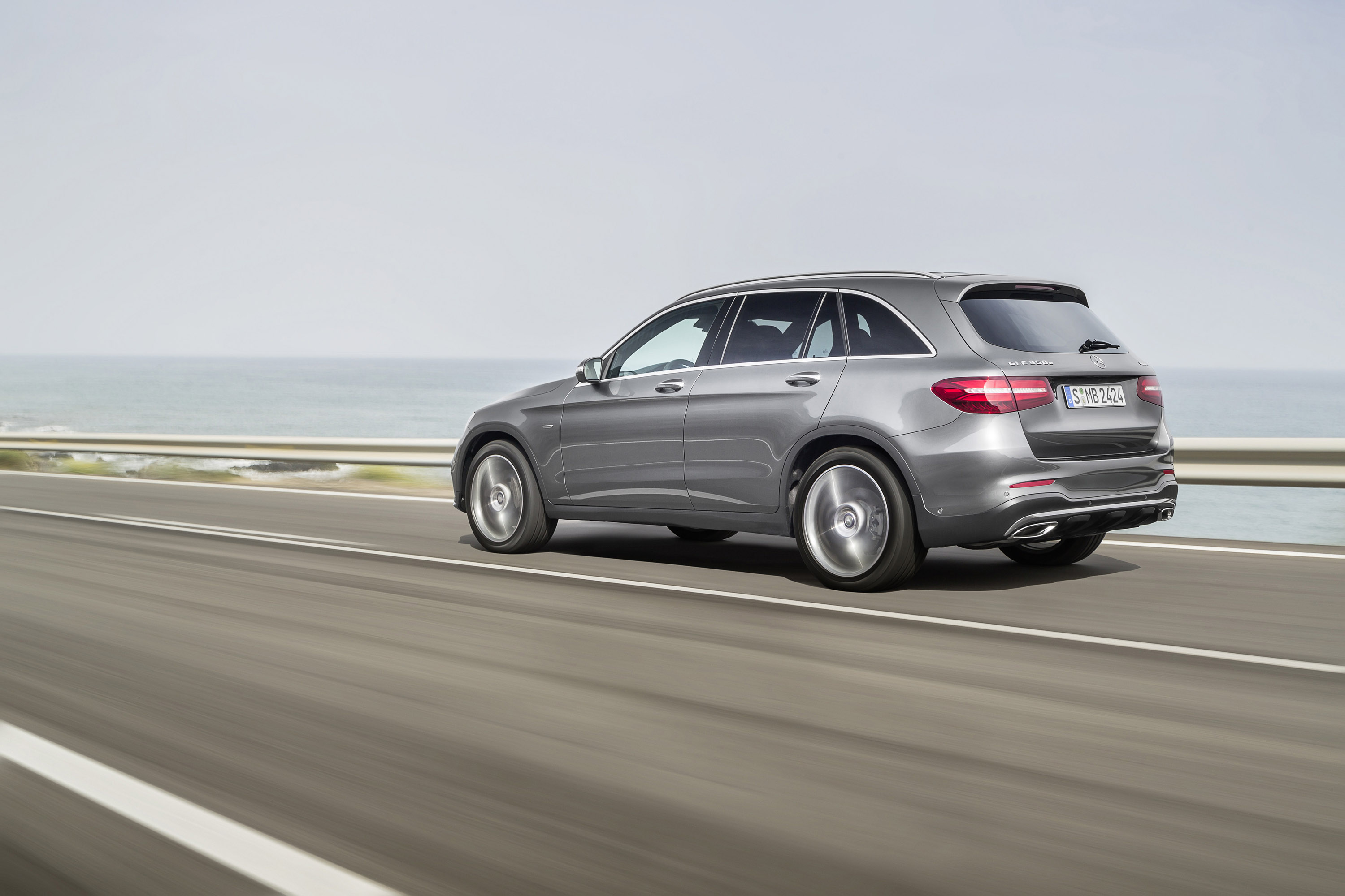 Mercedes-Benz GLC photo #39