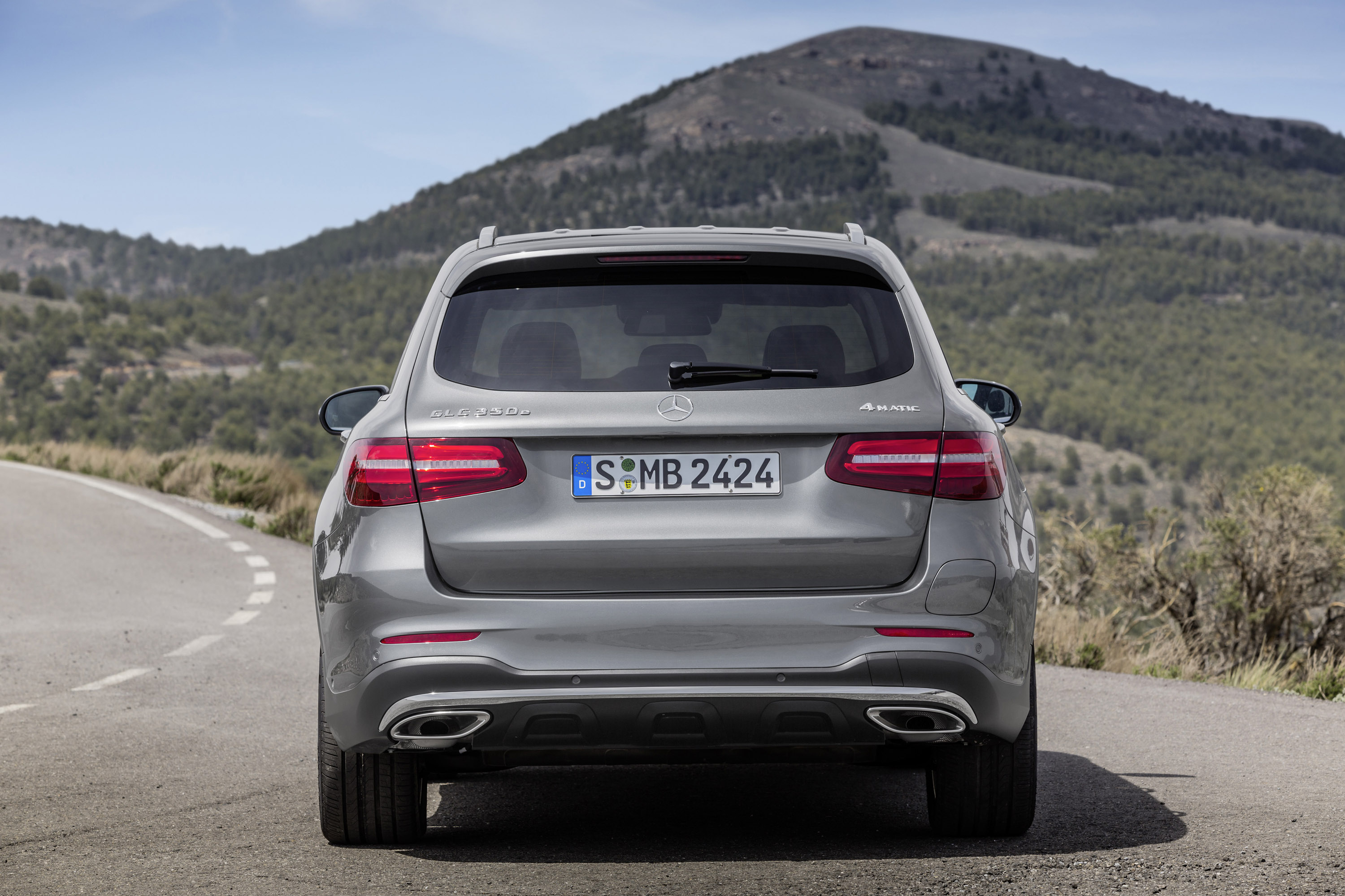 Mercedes-Benz GLC photo #43