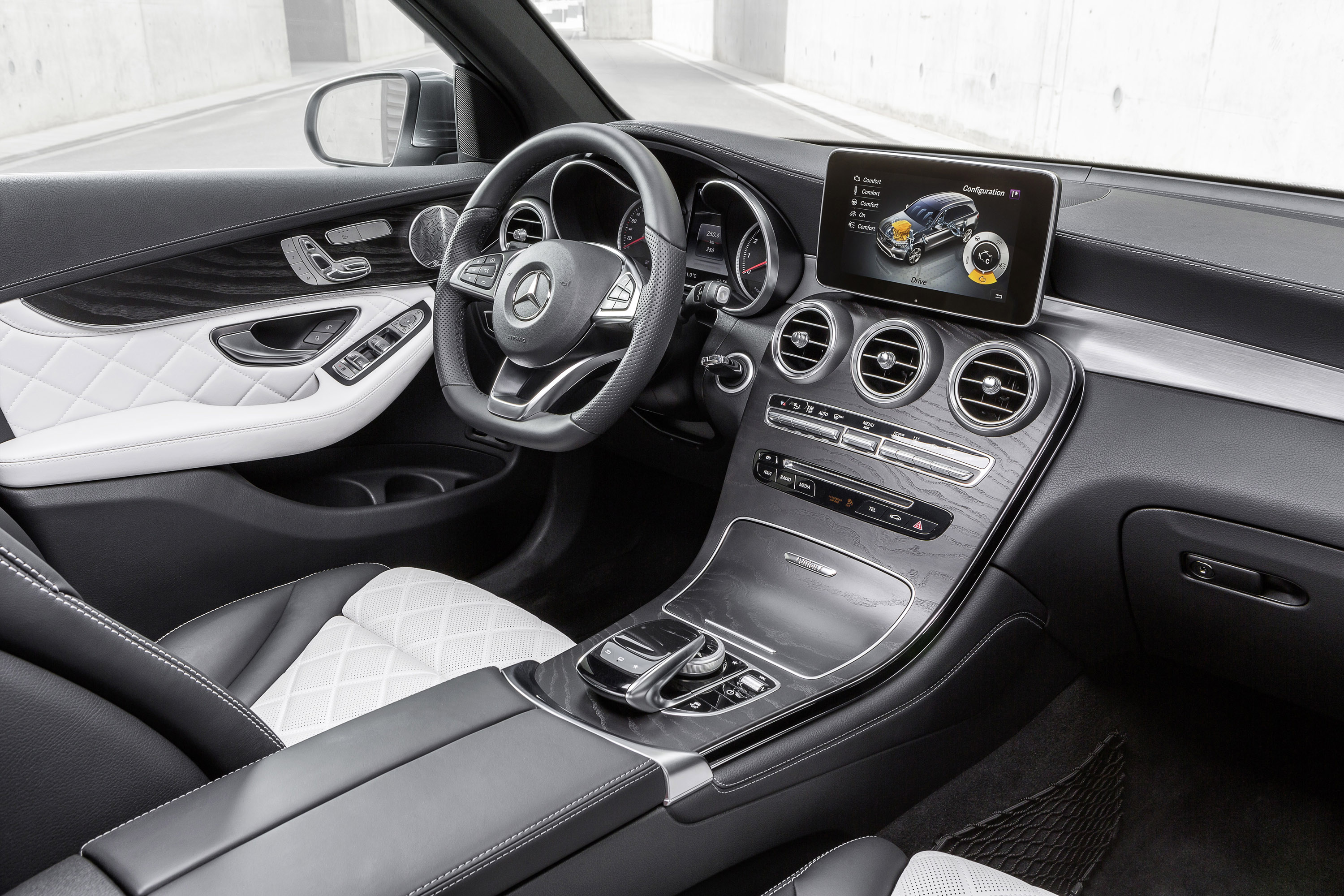 Mercedes-Benz GLC photo #53