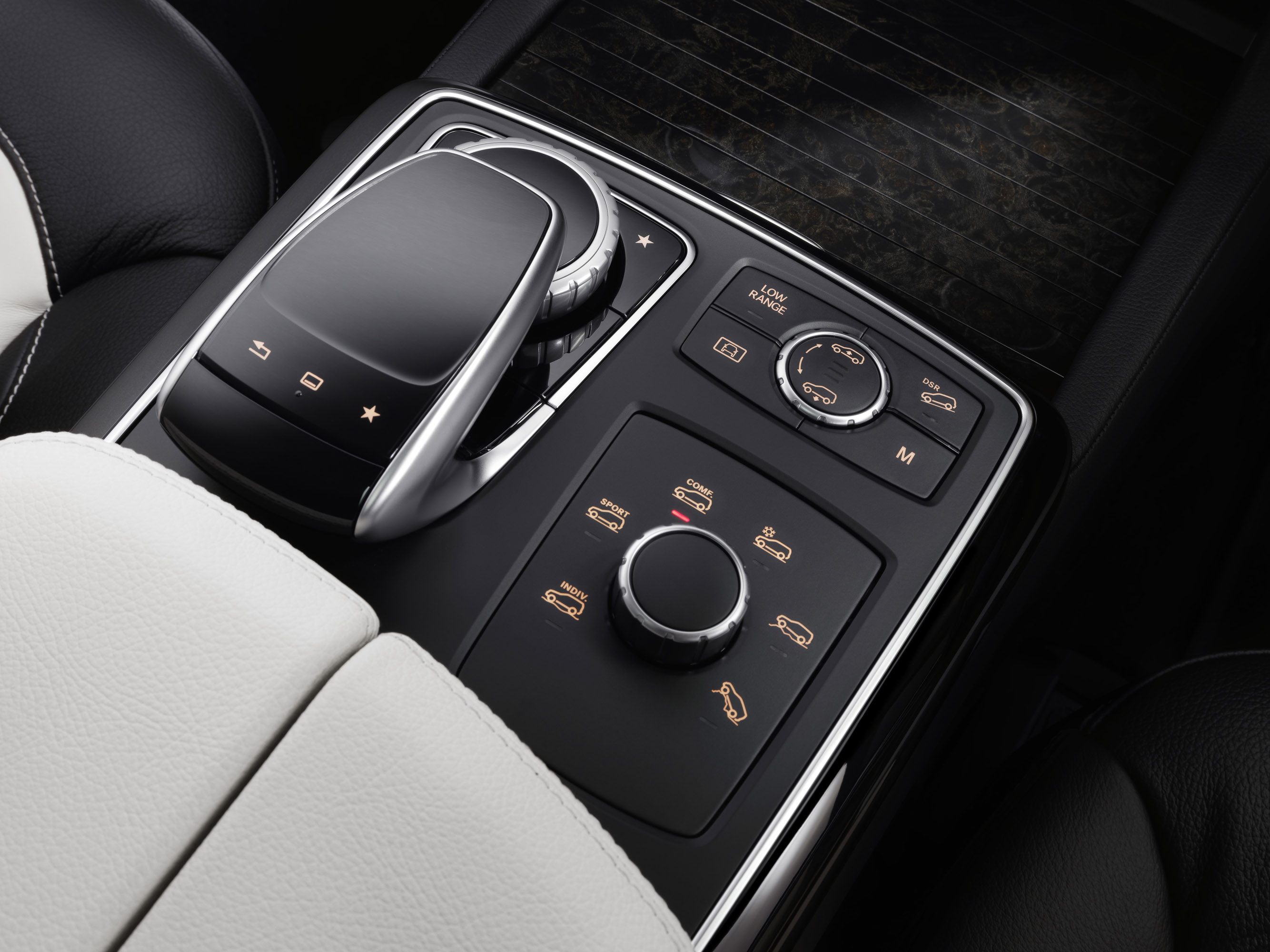 Mercedes-Benz GLE photo #36