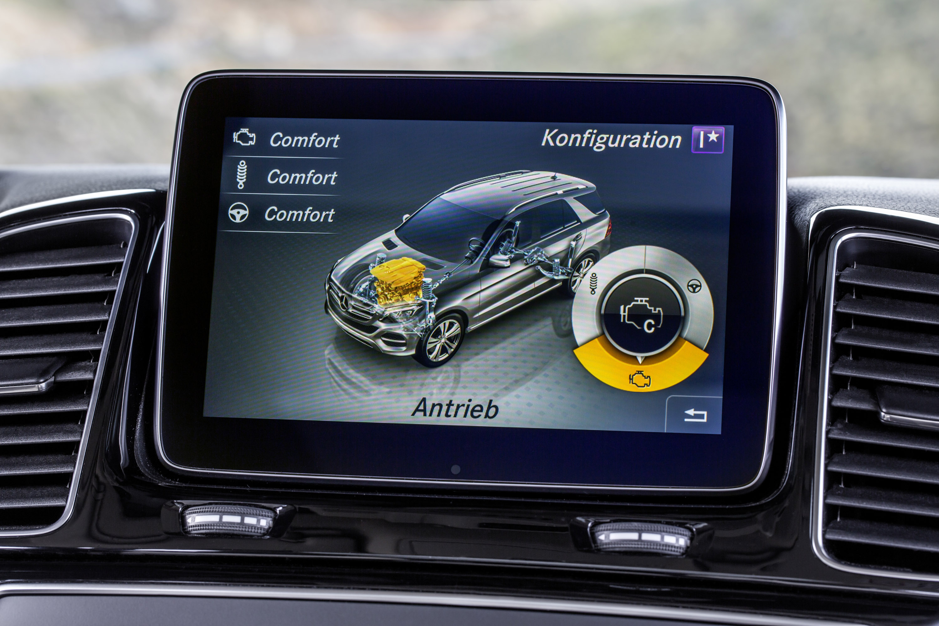 Mercedes-Benz GLE photo #38