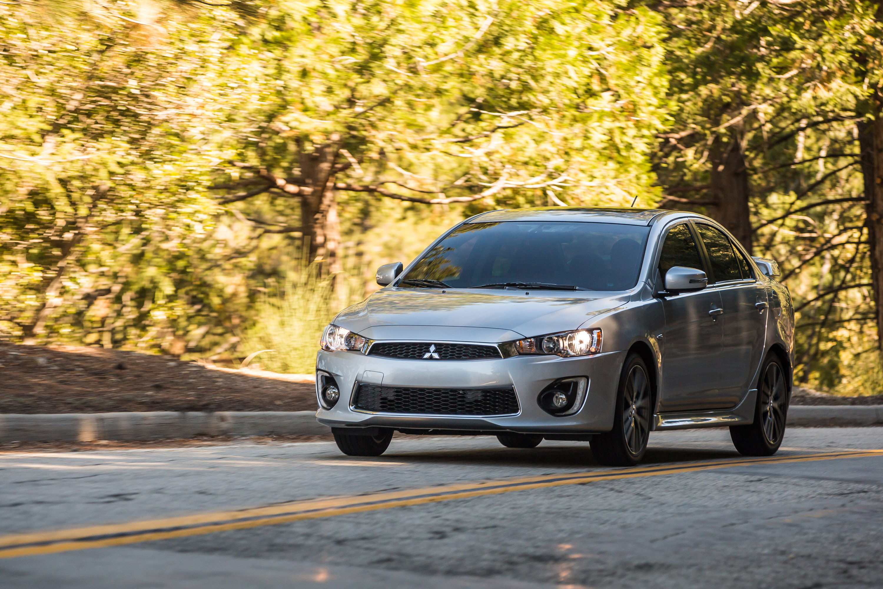 Ланцер 10 цена. Mitsubishi Lancer 10. Митсубиши Лансер 10. Mitsubishi Лансер 10. Митсубиси Лансер 1-10 поколения.