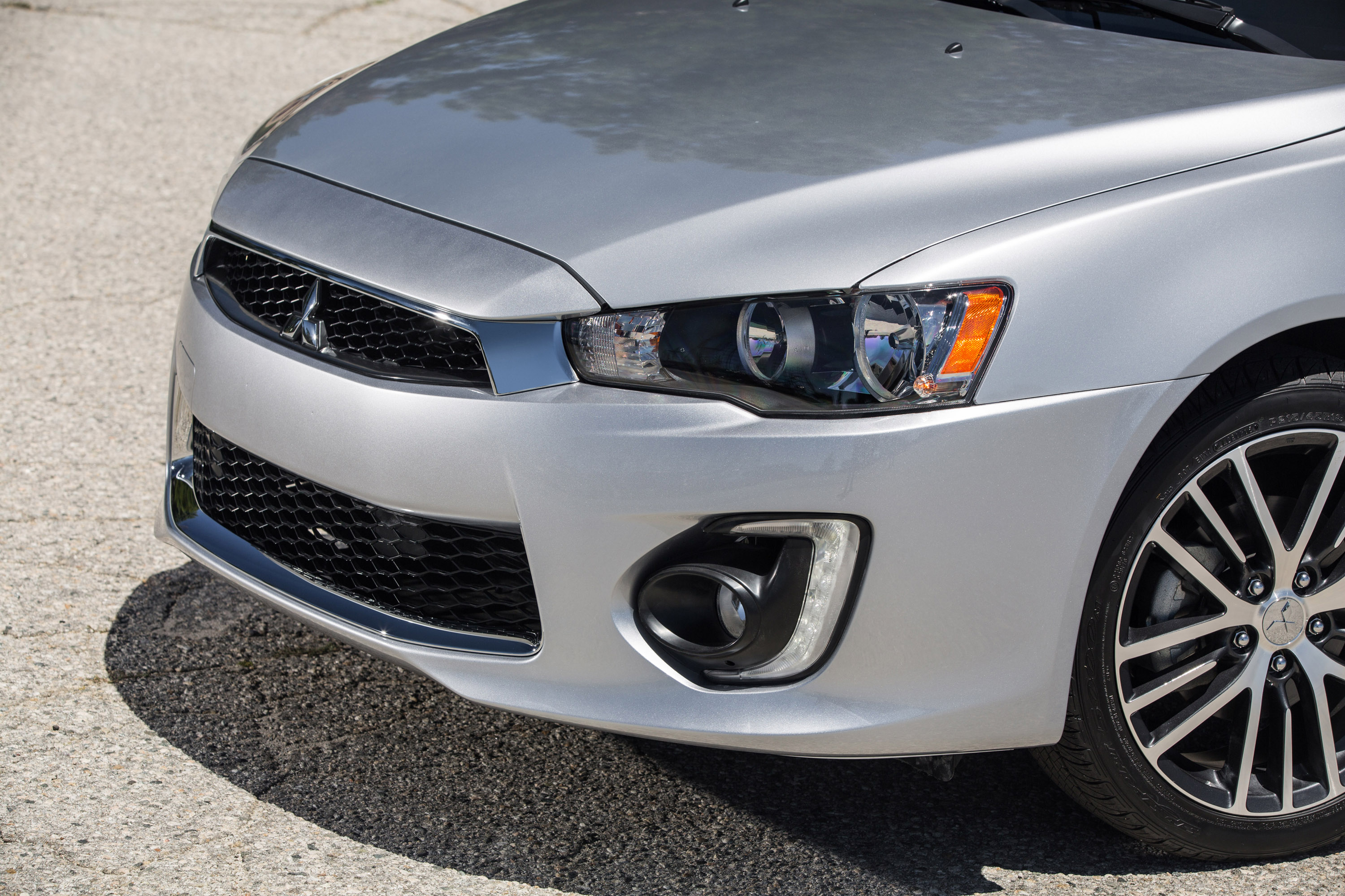Mitsubishi Lancer GT photo #21