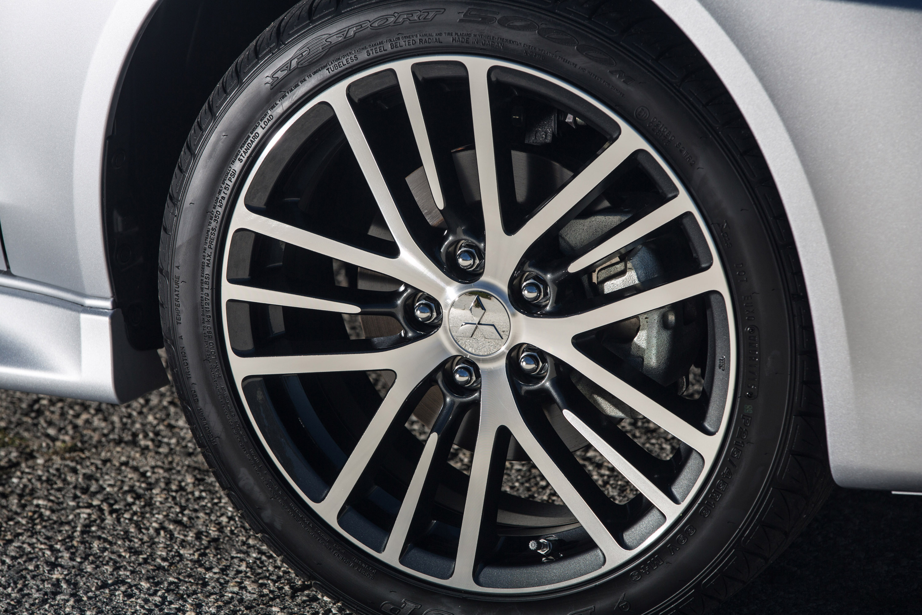 Mitsubishi Lancer GT photo #28