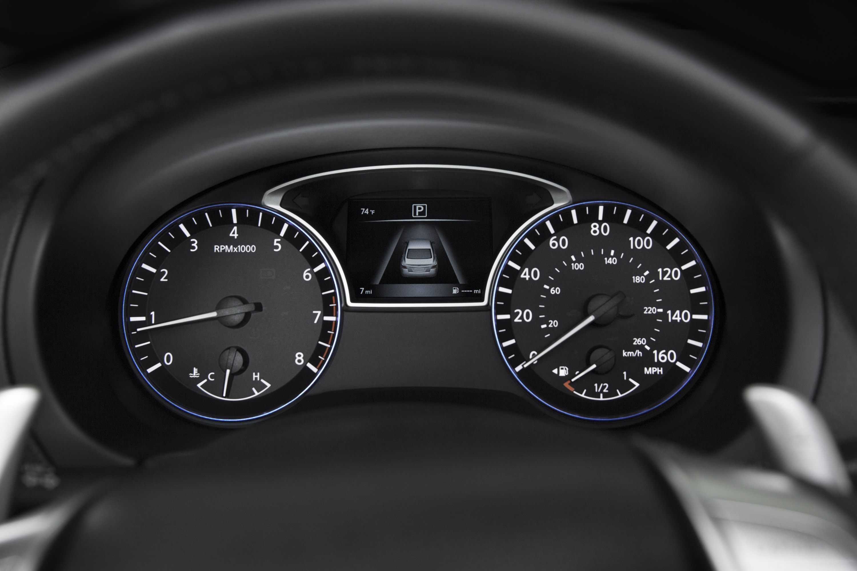 Nissan Altima SR photo #16