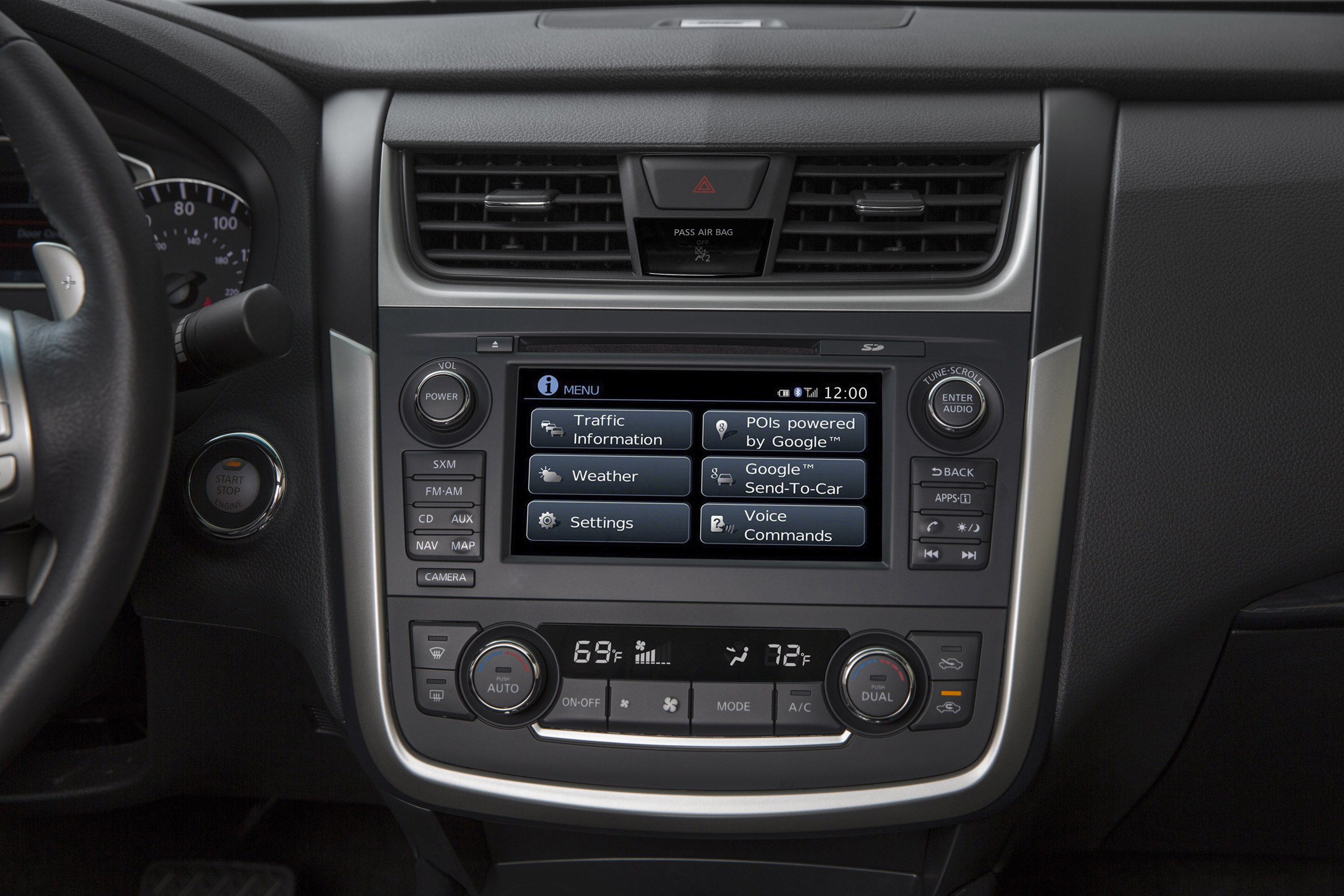 Nissan Altima SR photo #17