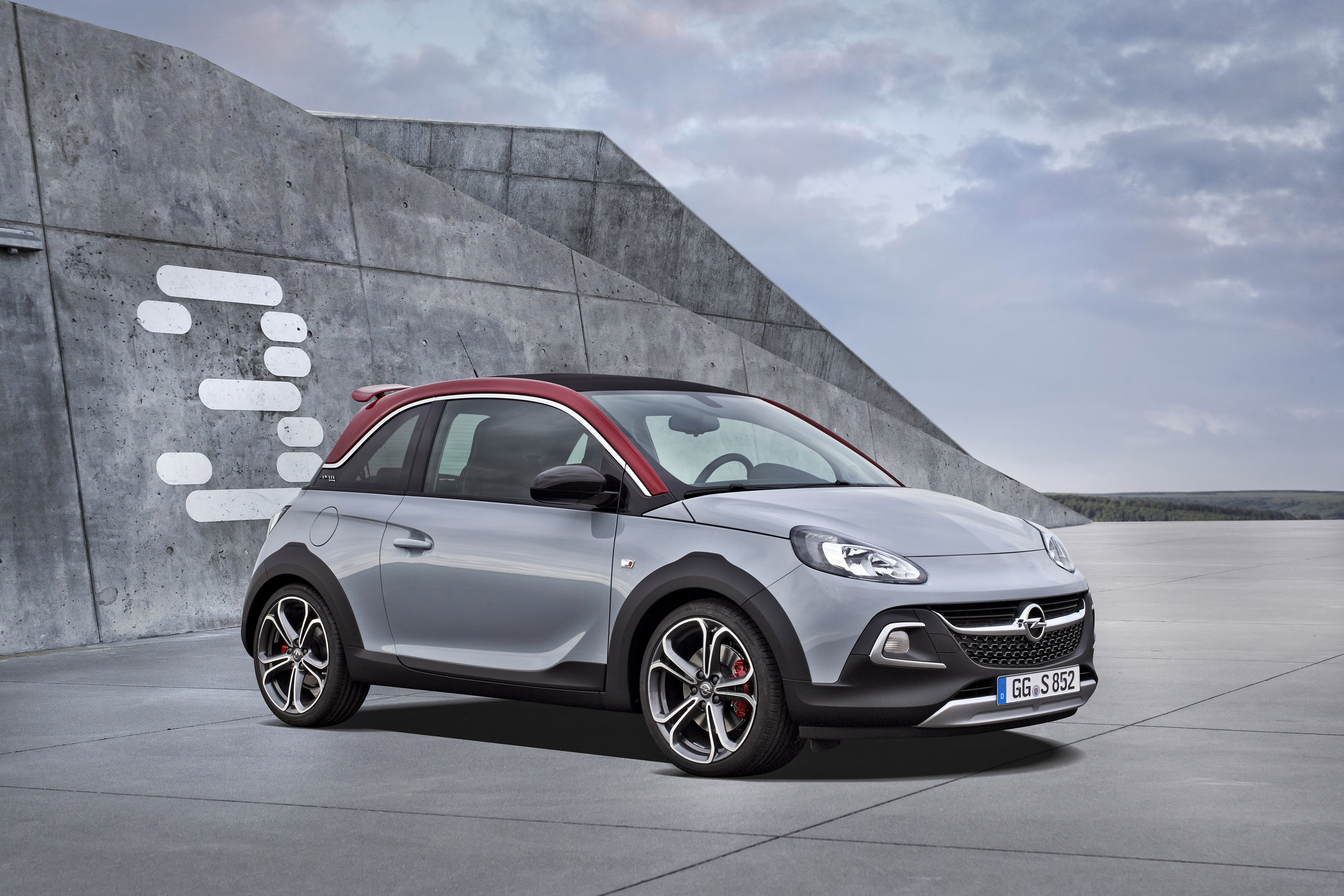 Opel Adam Rocks S photo #3