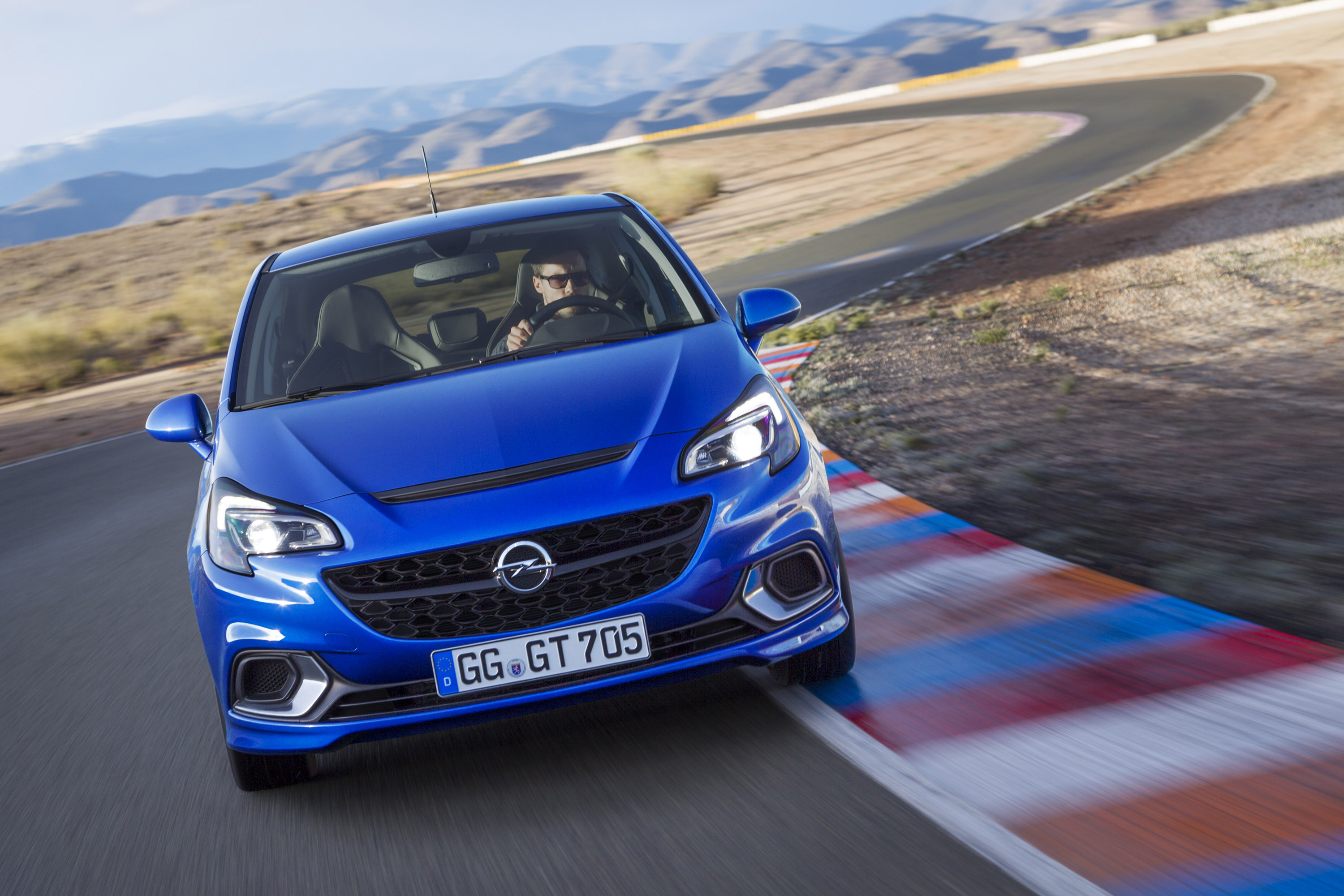 Opel Corsa OPC photo #3