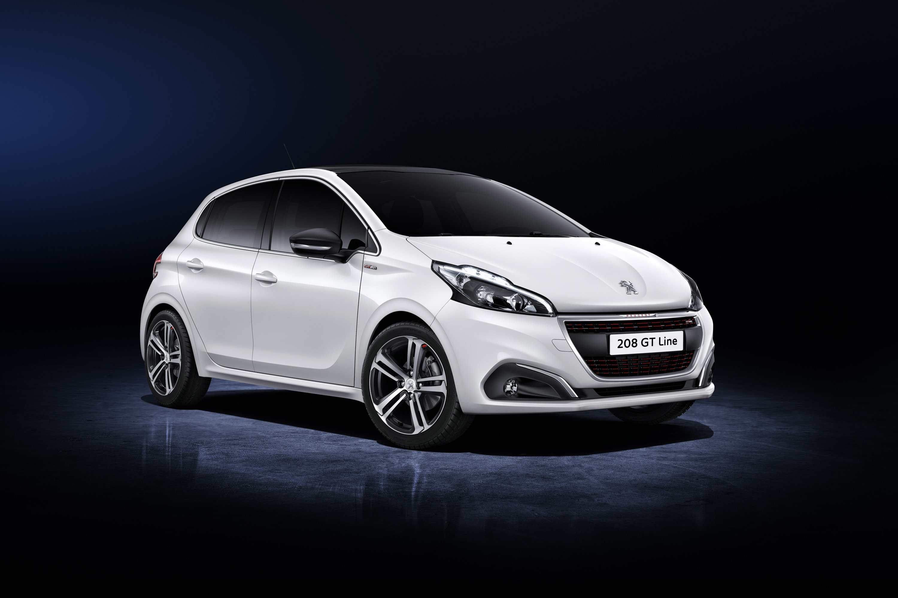 Peugeot 208 photo #2