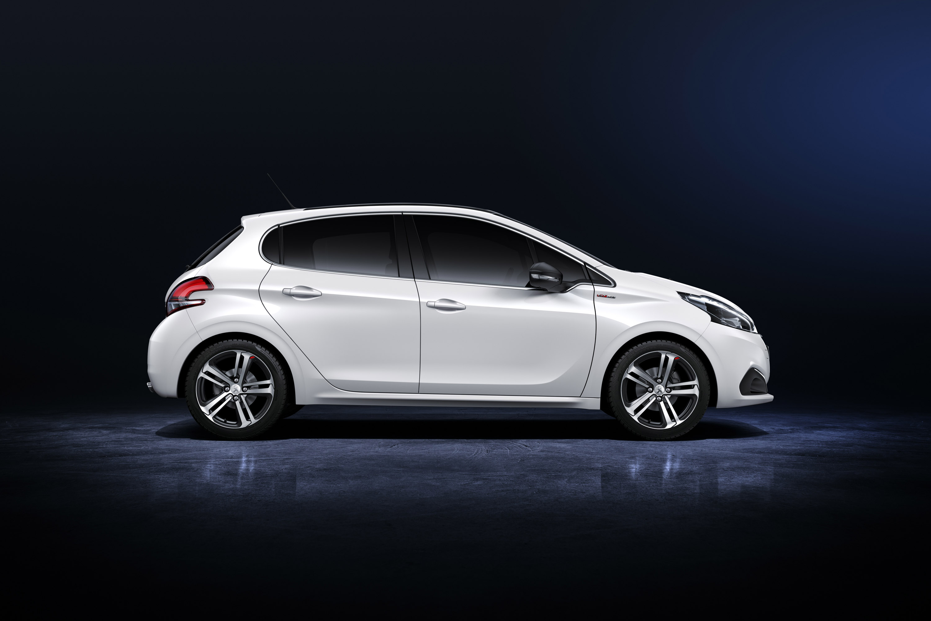 Peugeot 208 photo #4